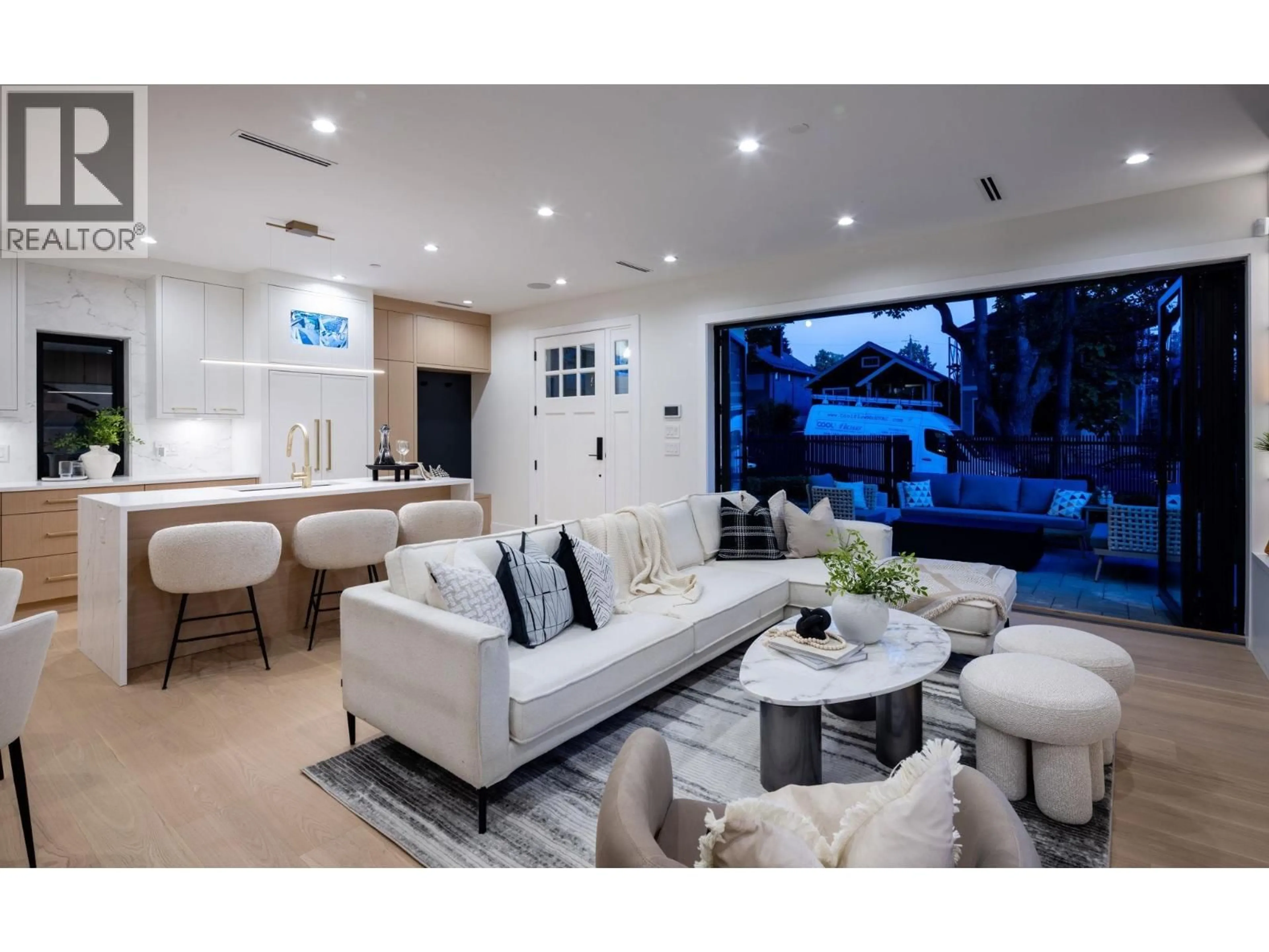 Living room with furniture, unknown for 2307 3RD AVENUE, Vancouver British Columbia V5N4W7