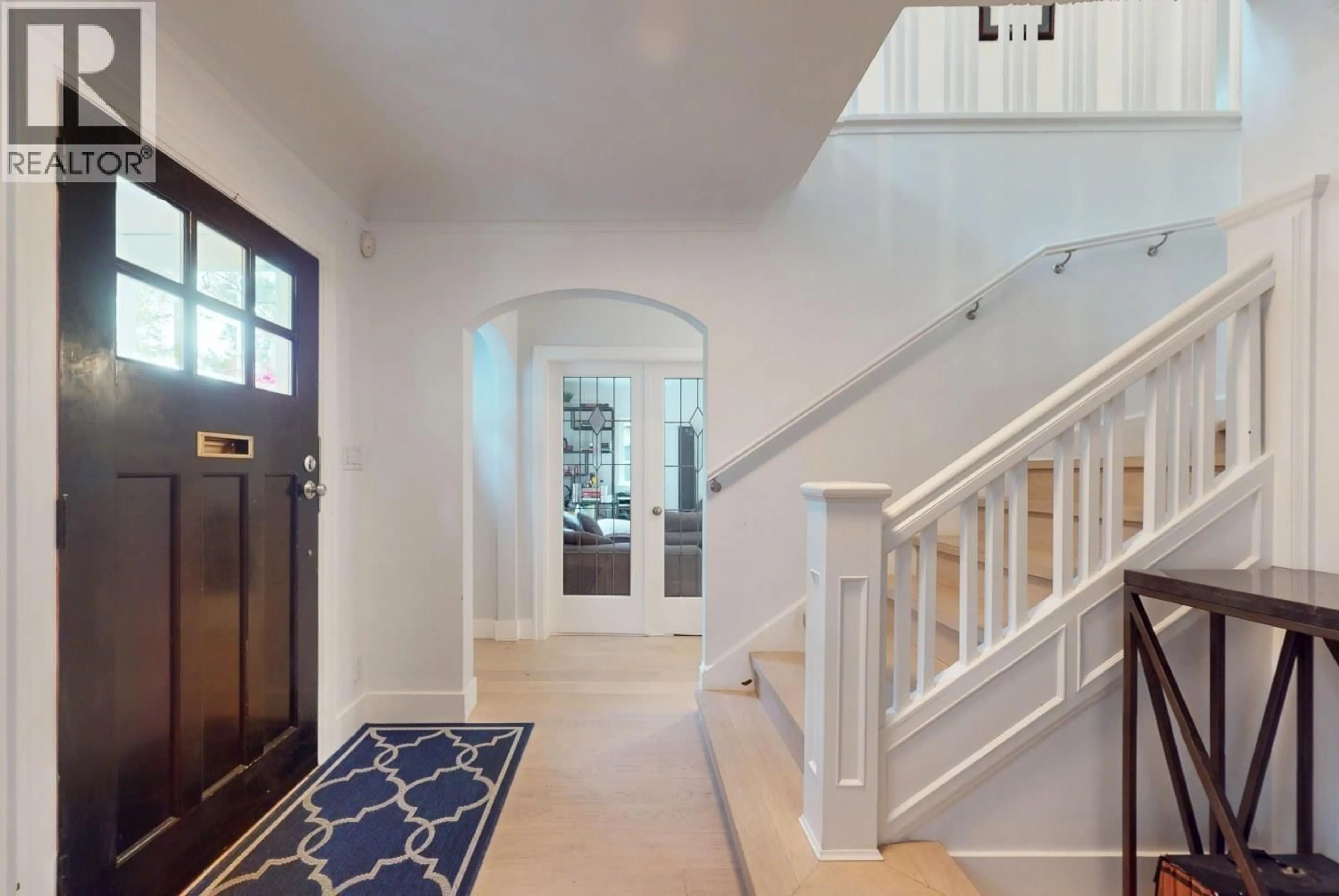 Indoor entryway for 3161 43RD AVENUE, Vancouver British Columbia V6N3J4