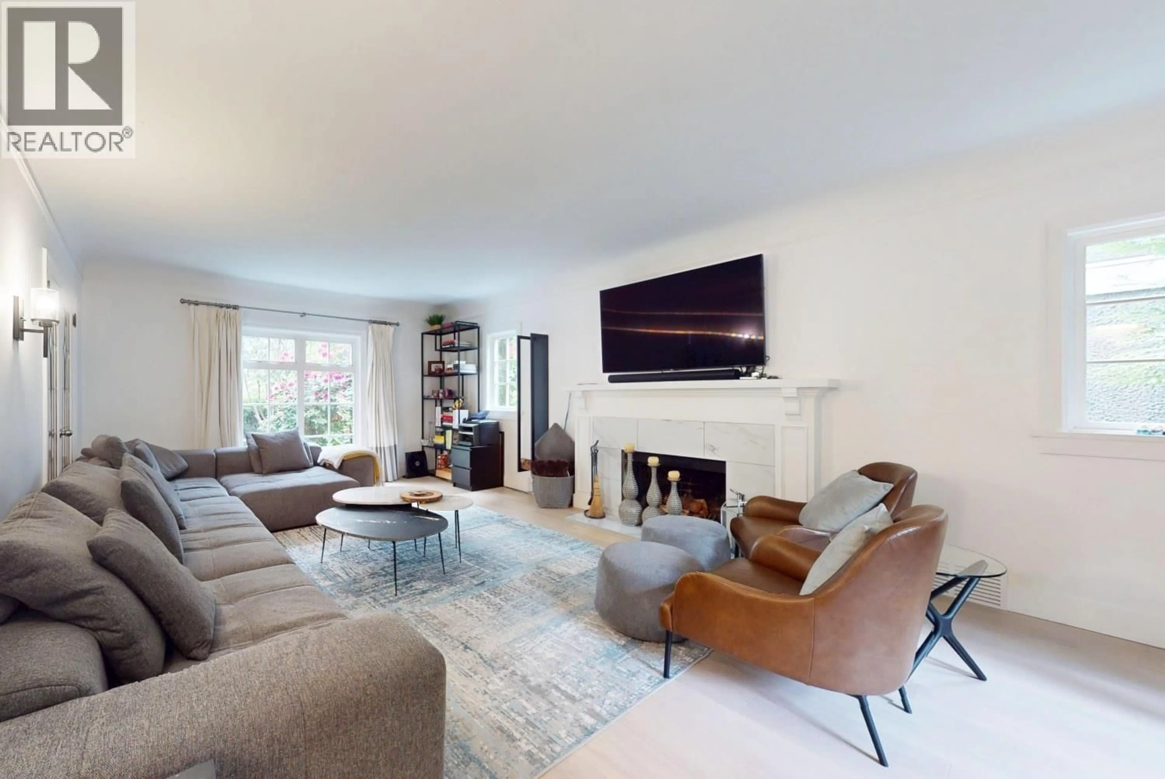 Living room with furniture, unknown for 3161 43RD AVENUE, Vancouver British Columbia V6N3J4