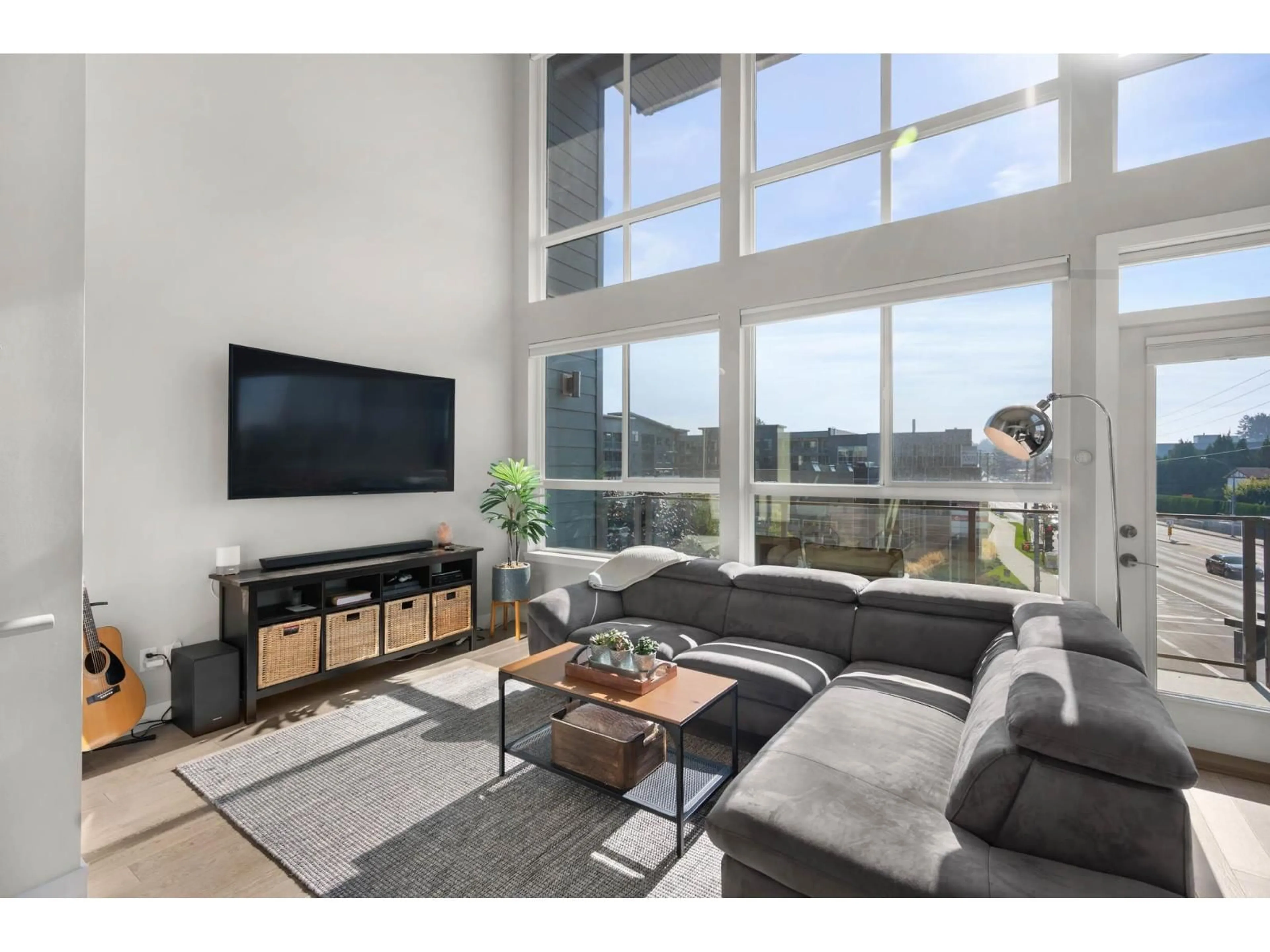 Living room with furniture, unknown for 314 - 3090 GLADWIN, Abbotsford British Columbia V2T0G2