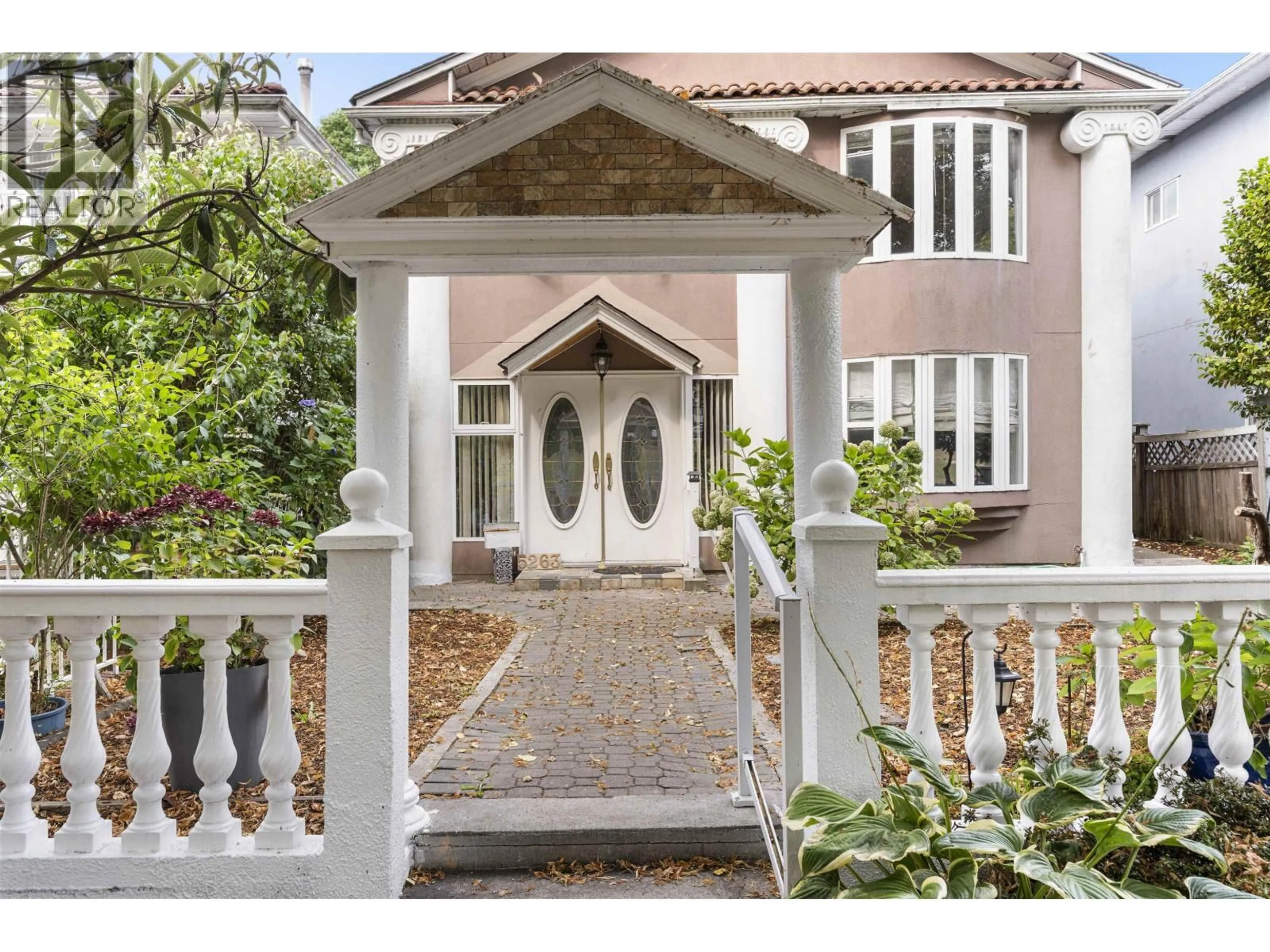 Unknown for 5263 WALES STREET, Vancouver British Columbia V5R3M7