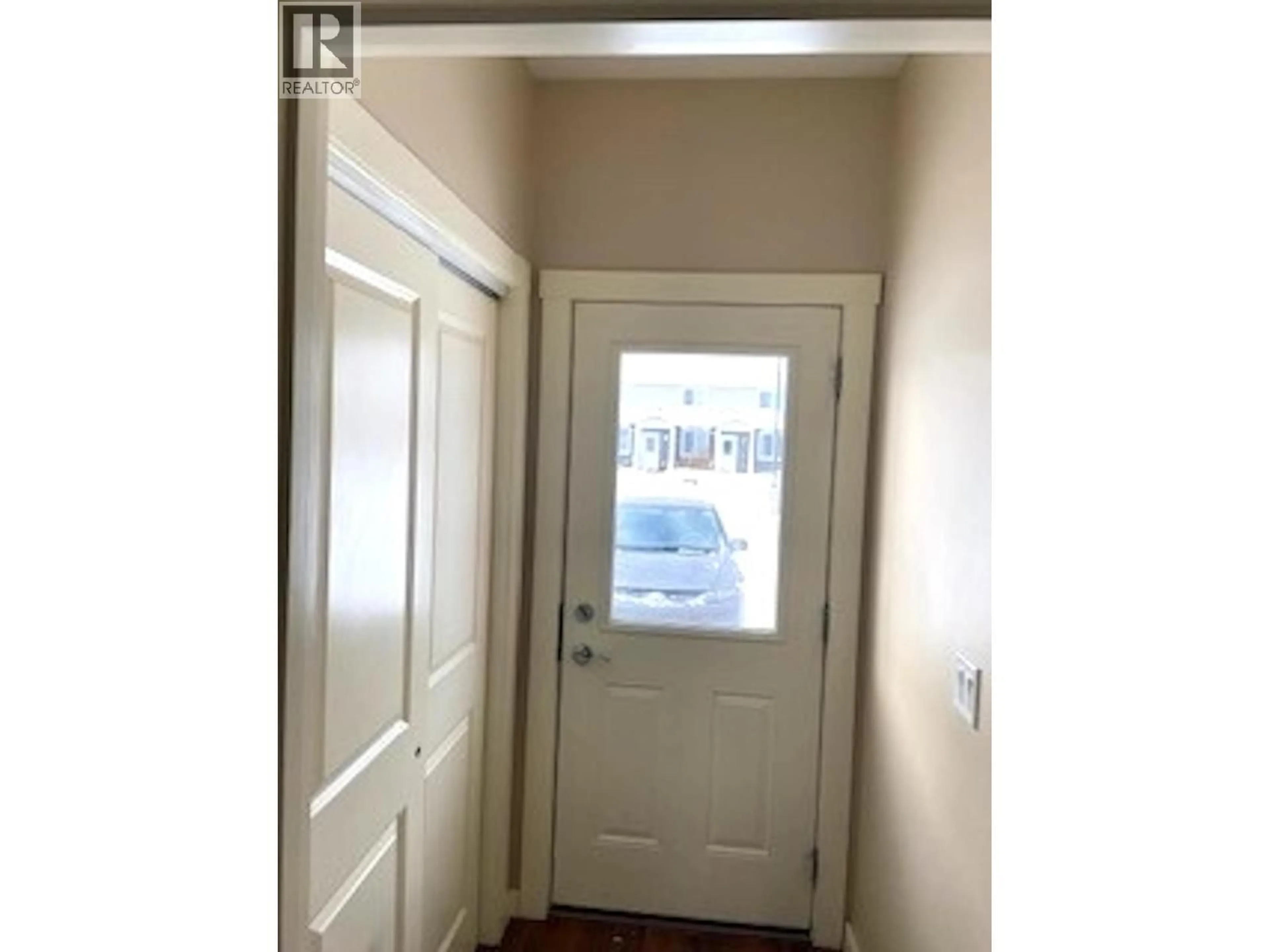 Indoor entryway for 122 - 11008 102 AVENUE, Fort St. John British Columbia V1J2G2