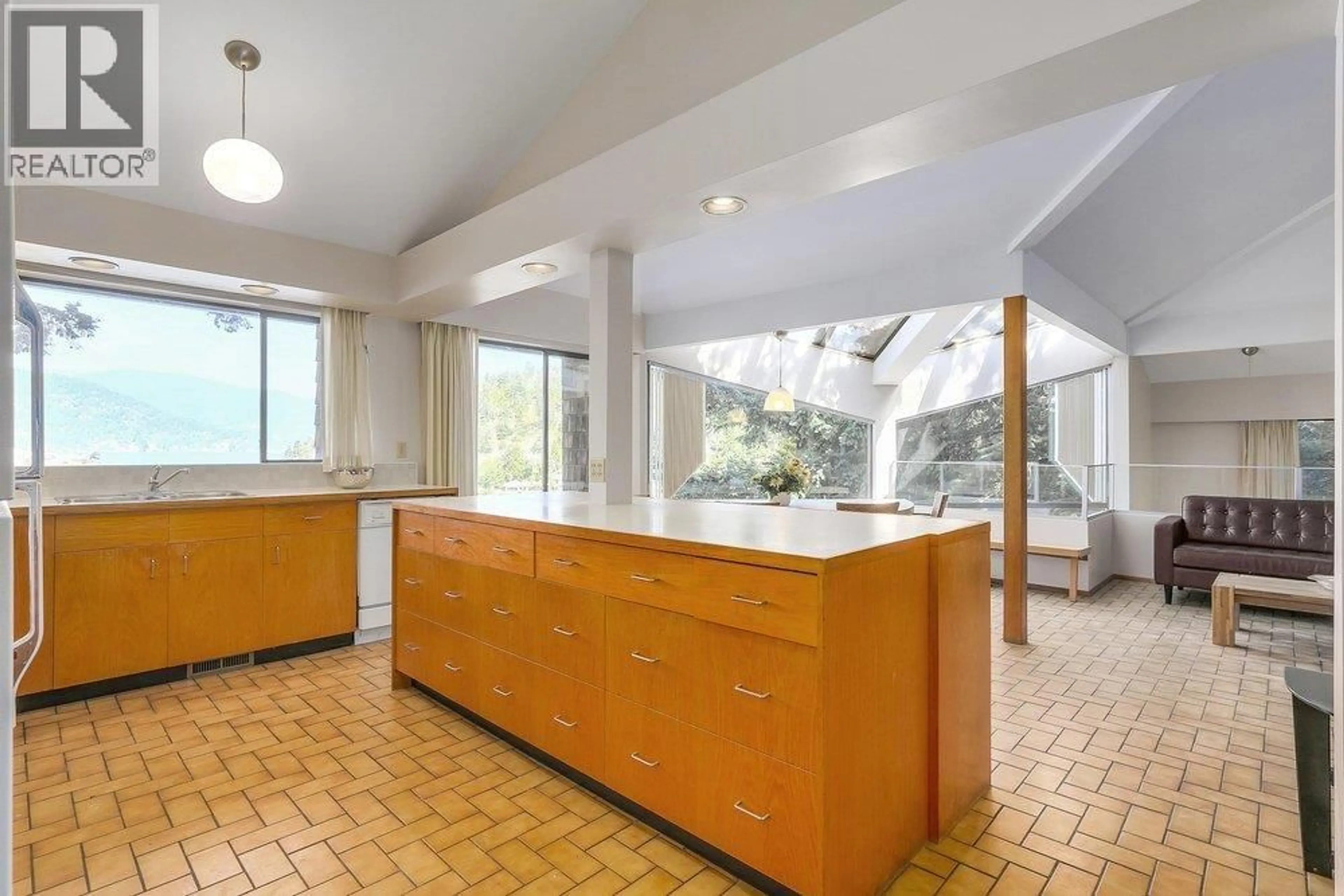 Unknown for 6648 MARINE DRIVE, West Vancouver British Columbia V7W2S9