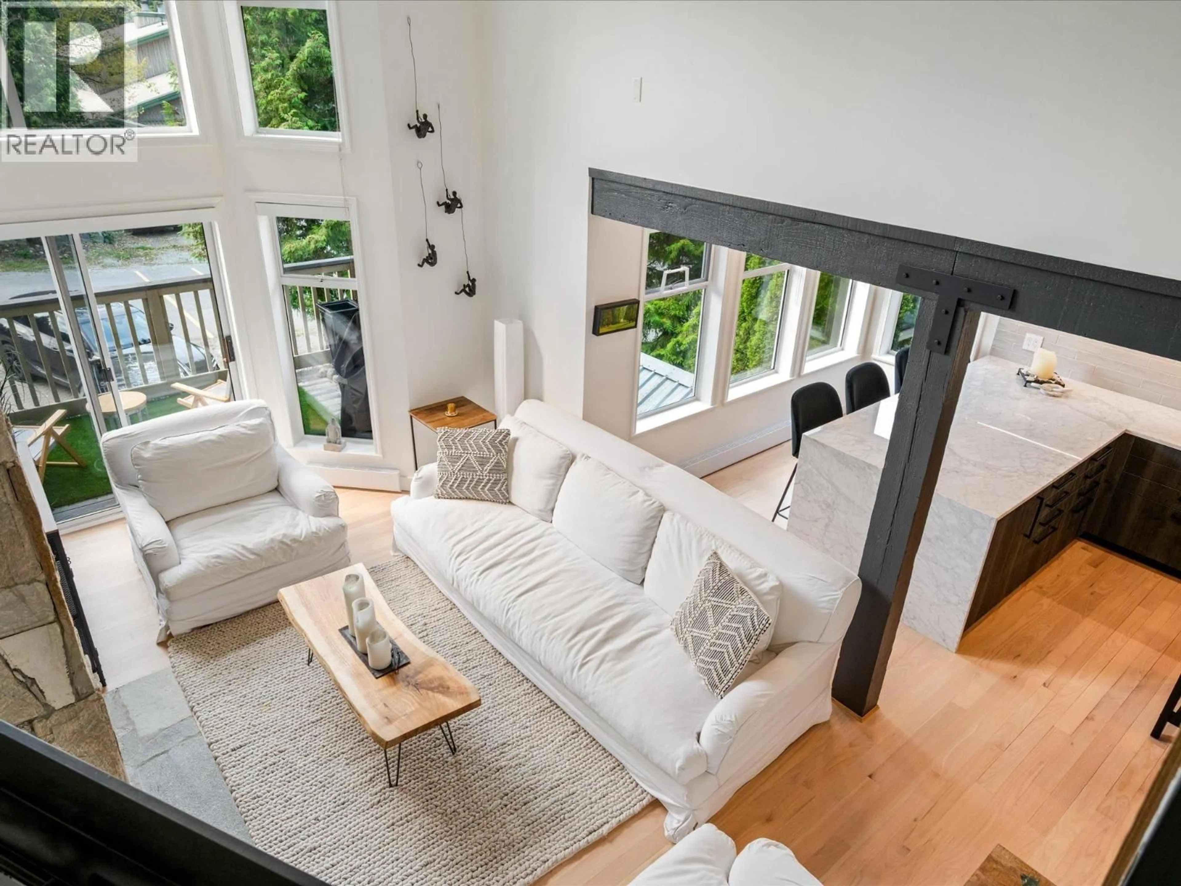 Living room with furniture, unknown for 2219 ASPEN DRIVE, Whistler British Columbia V8E0A6