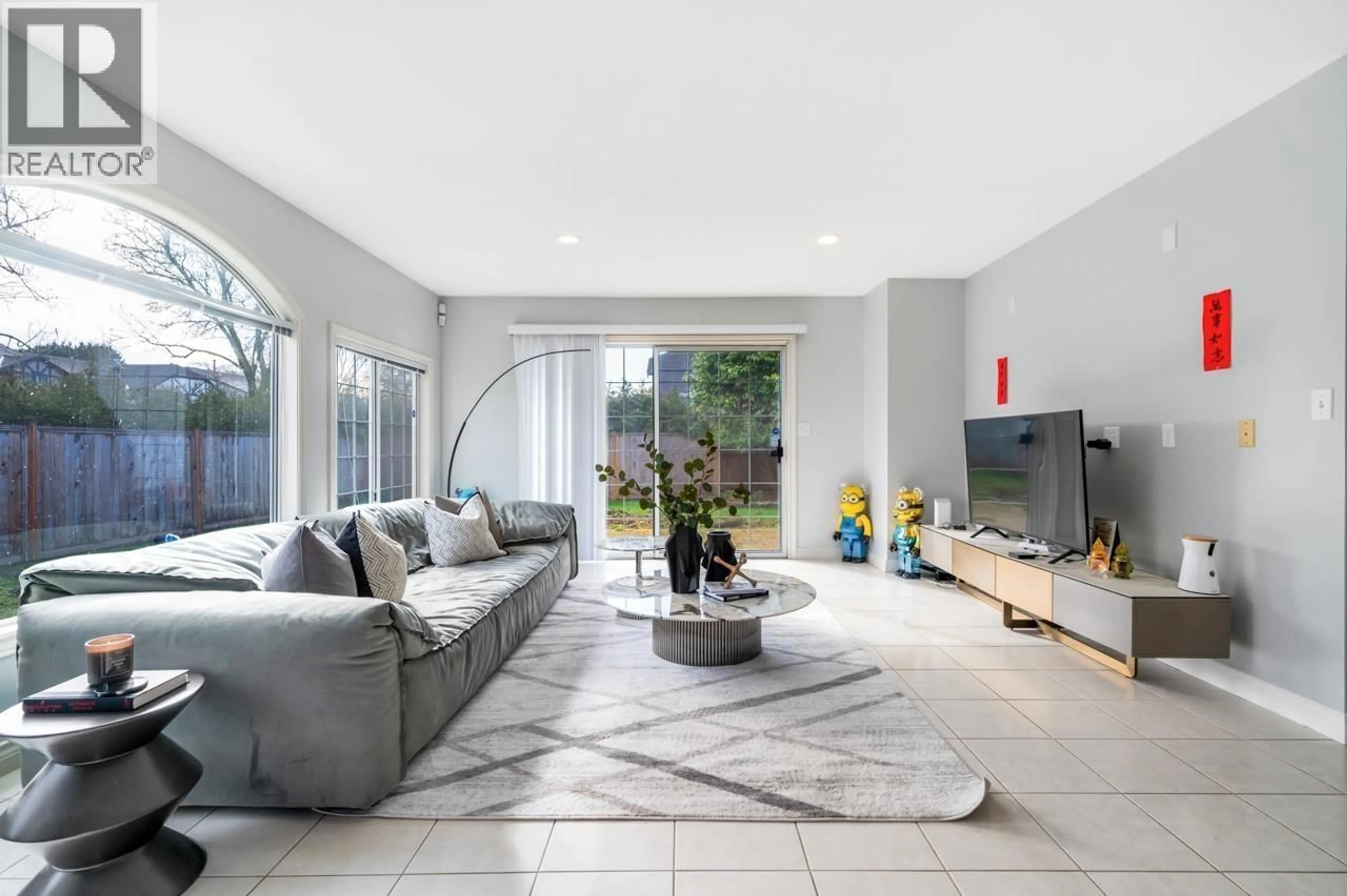 Living room with furniture, unknown for 5660 STEFANKO PLACE, Richmond British Columbia V7E5G2