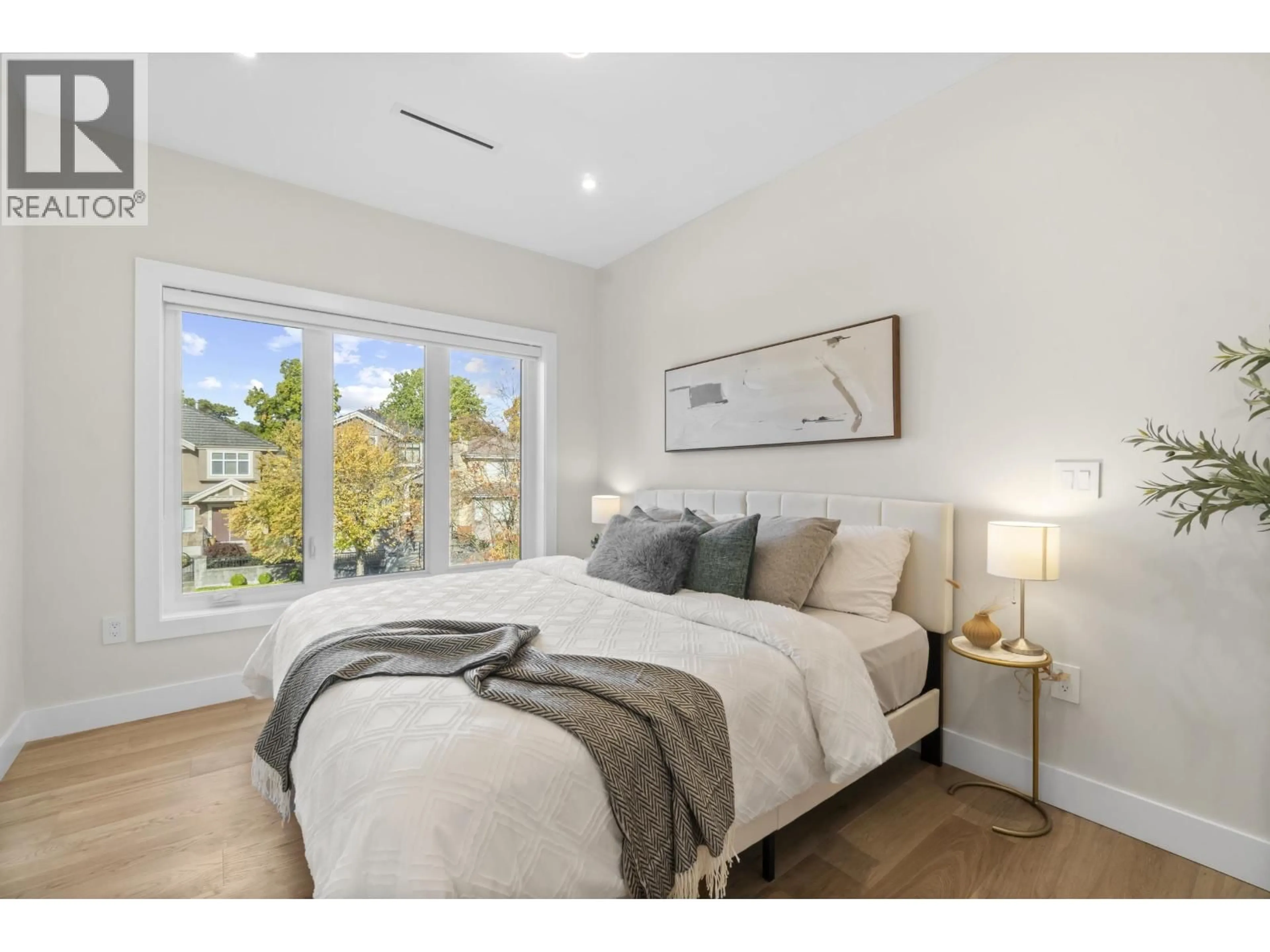 Bedroom with bed, unknown for 40 46TH AVENUE, Vancouver British Columbia V5W1Z1