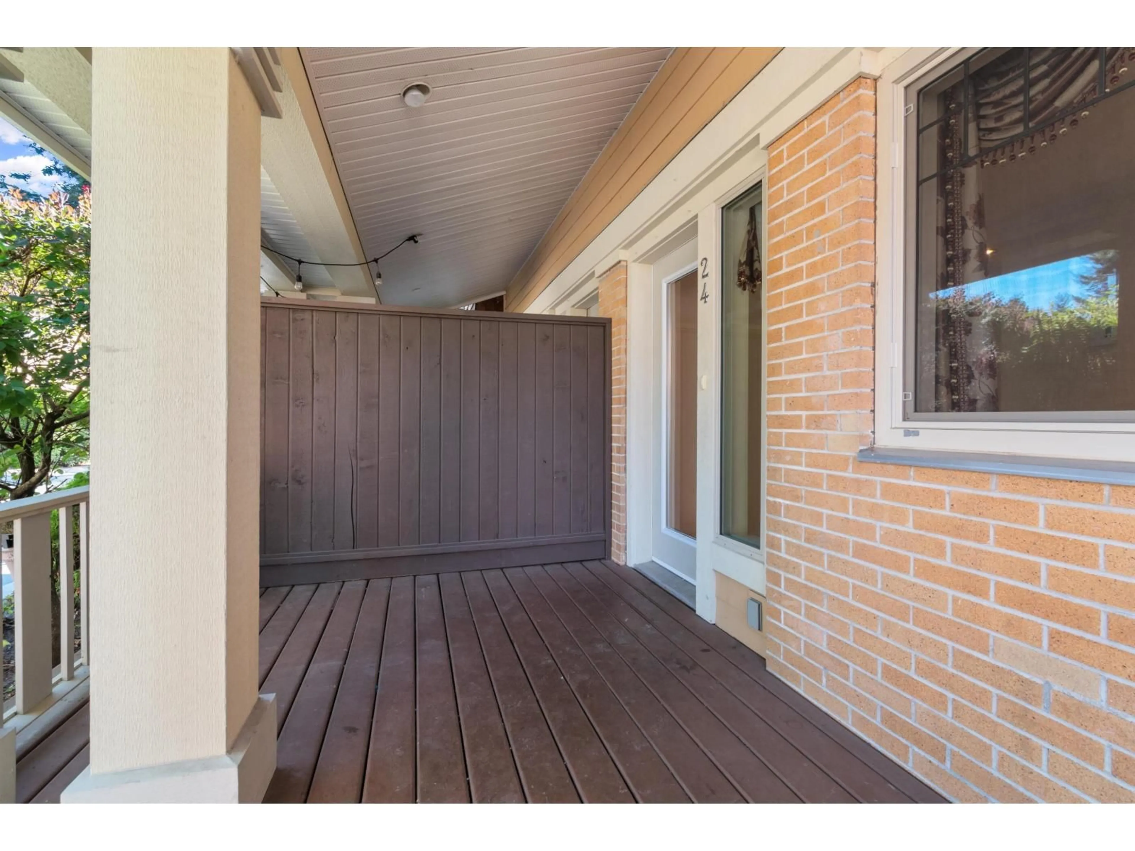 Indoor entryway for 24 - 5960 COWICHAN STREET, Chilliwack British Columbia V2R0L6