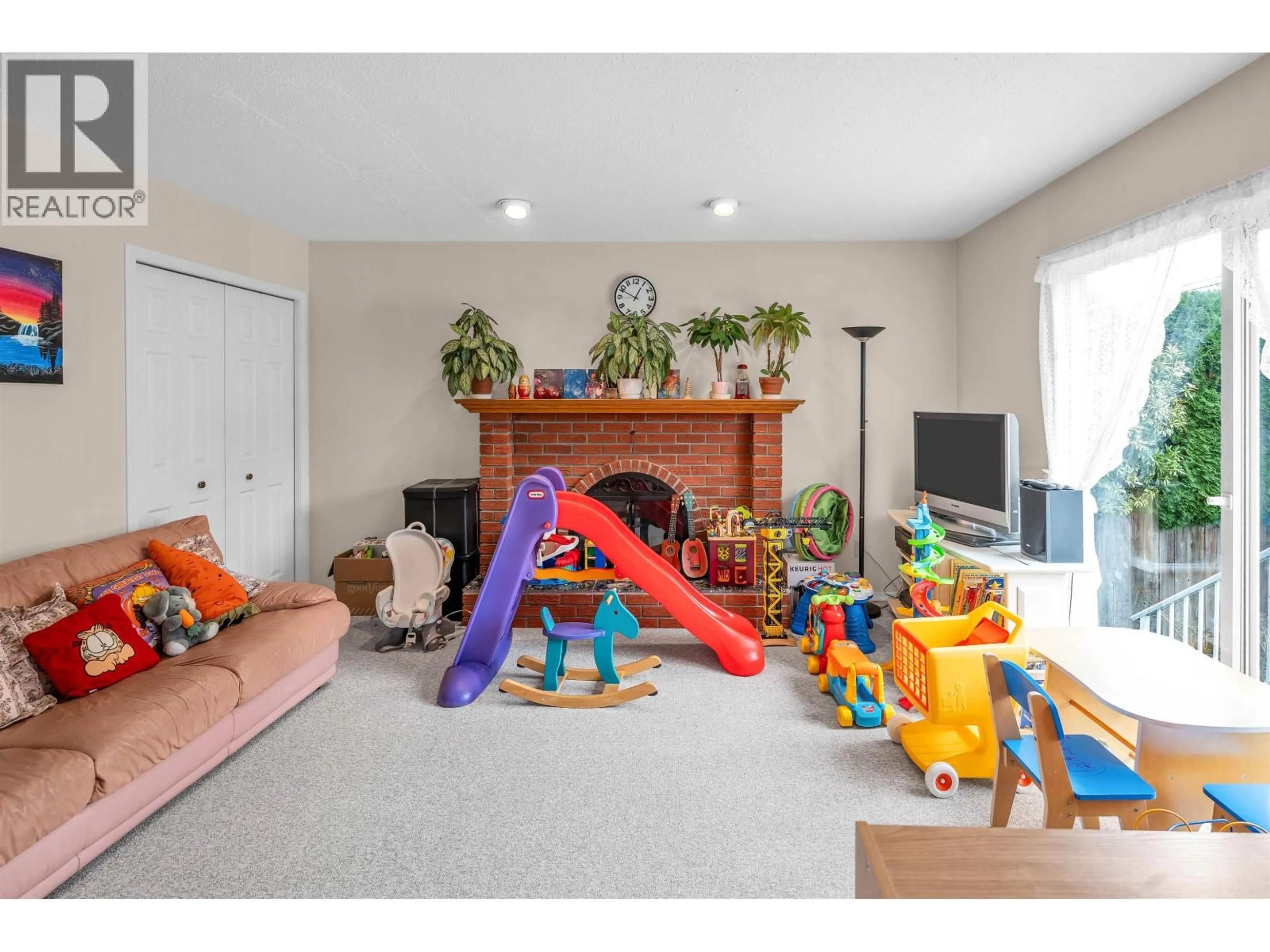 Unknown for 3863 30TH AVENUE, Vancouver British Columbia V6S1W9