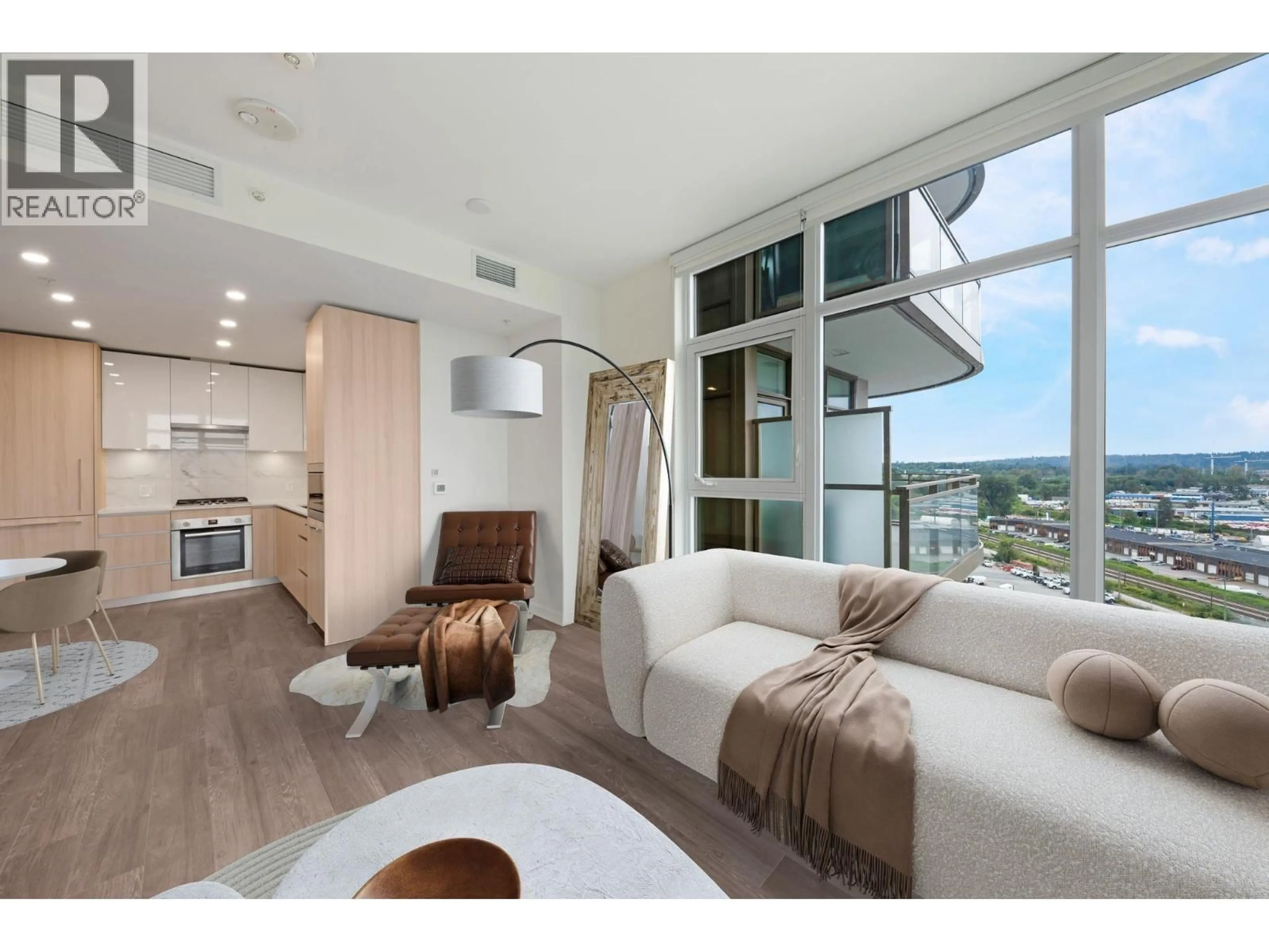 Living room with furniture, unknown for 1407 - 5311 GORING STREET, Burnaby British Columbia V5B0B5