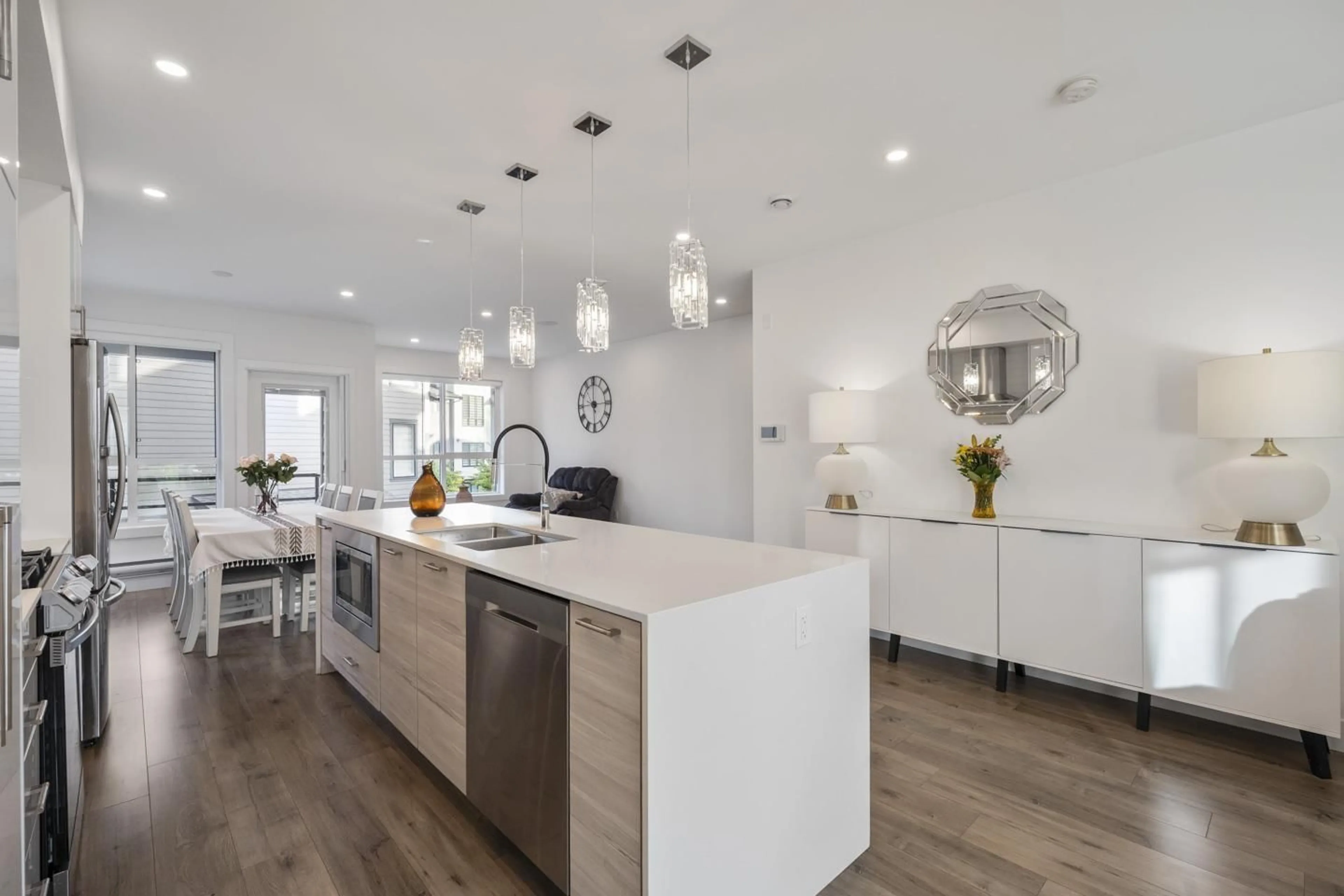 Open concept kitchen, unknown for 41 - 7177 194A, Surrey British Columbia V4N1N3