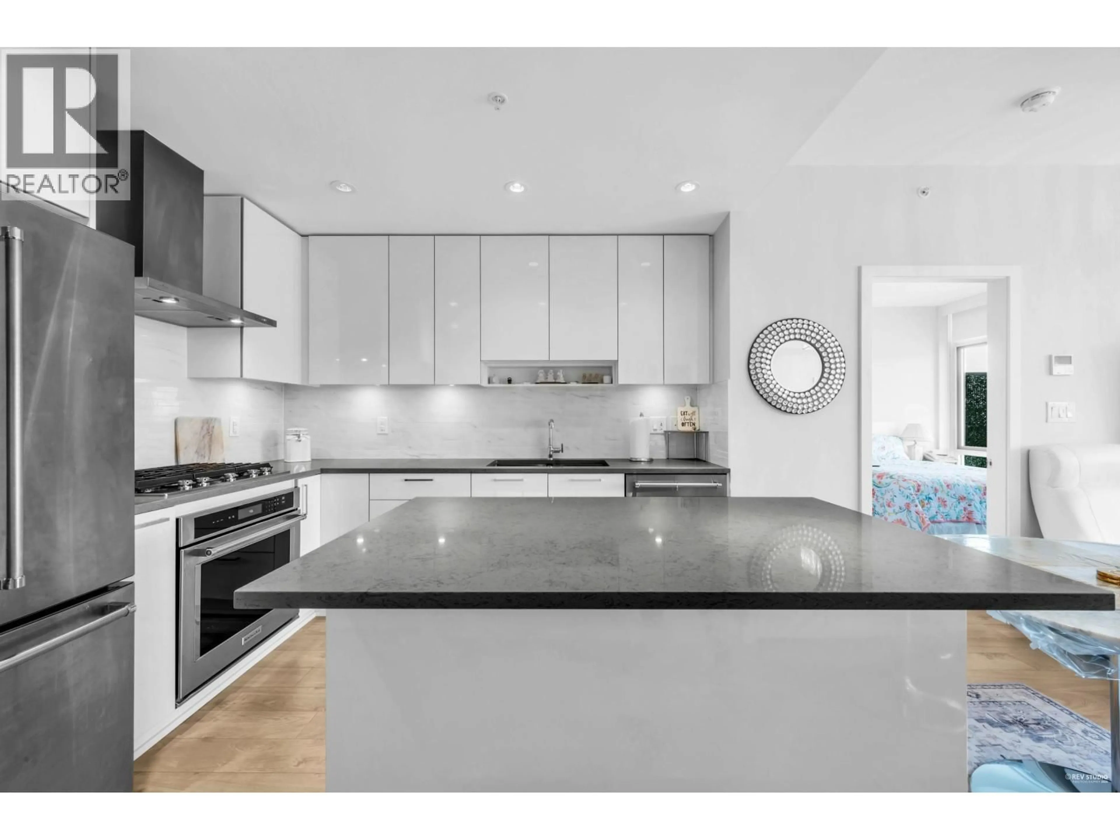 Open concept kitchen, unknown for 1207 - 1788 GILMORE AVENUE, Burnaby British Columbia V5C0L5