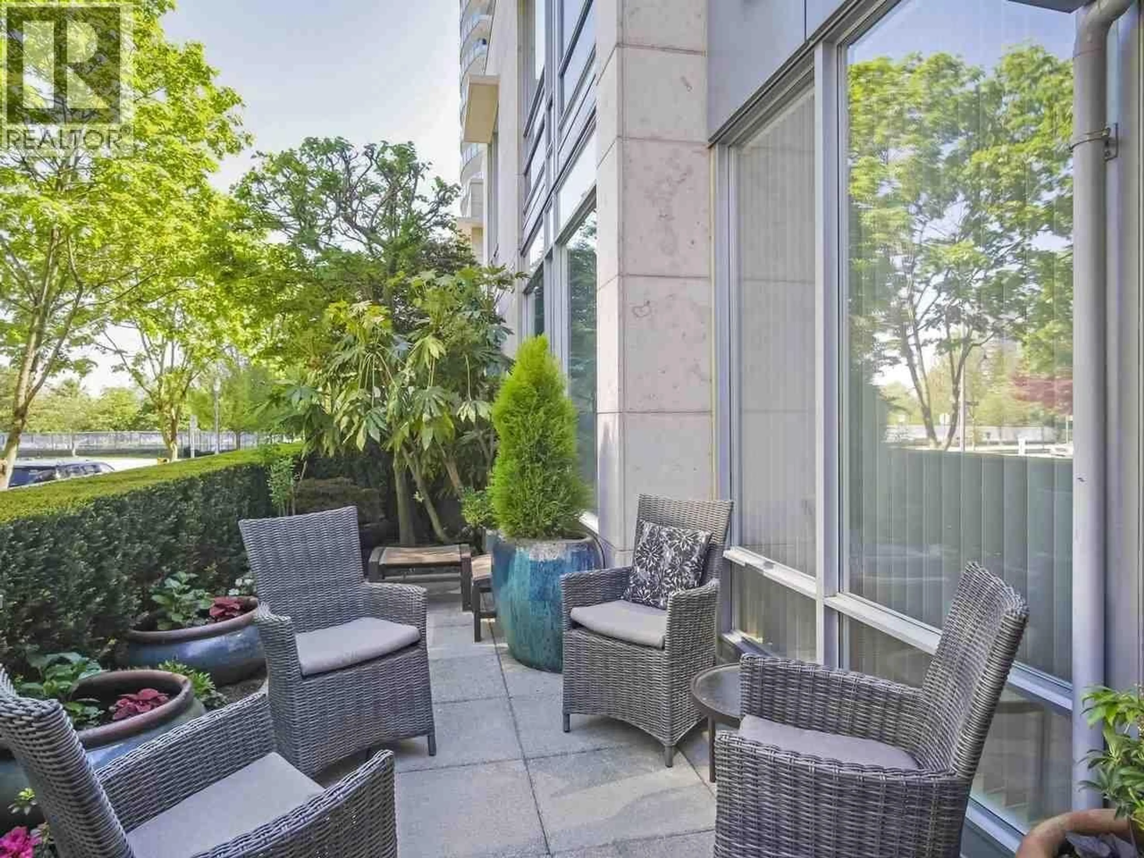 Patio, water/lake/river/ocean view for 410 BEACH CRESCENT, Vancouver British Columbia V6Z3E9