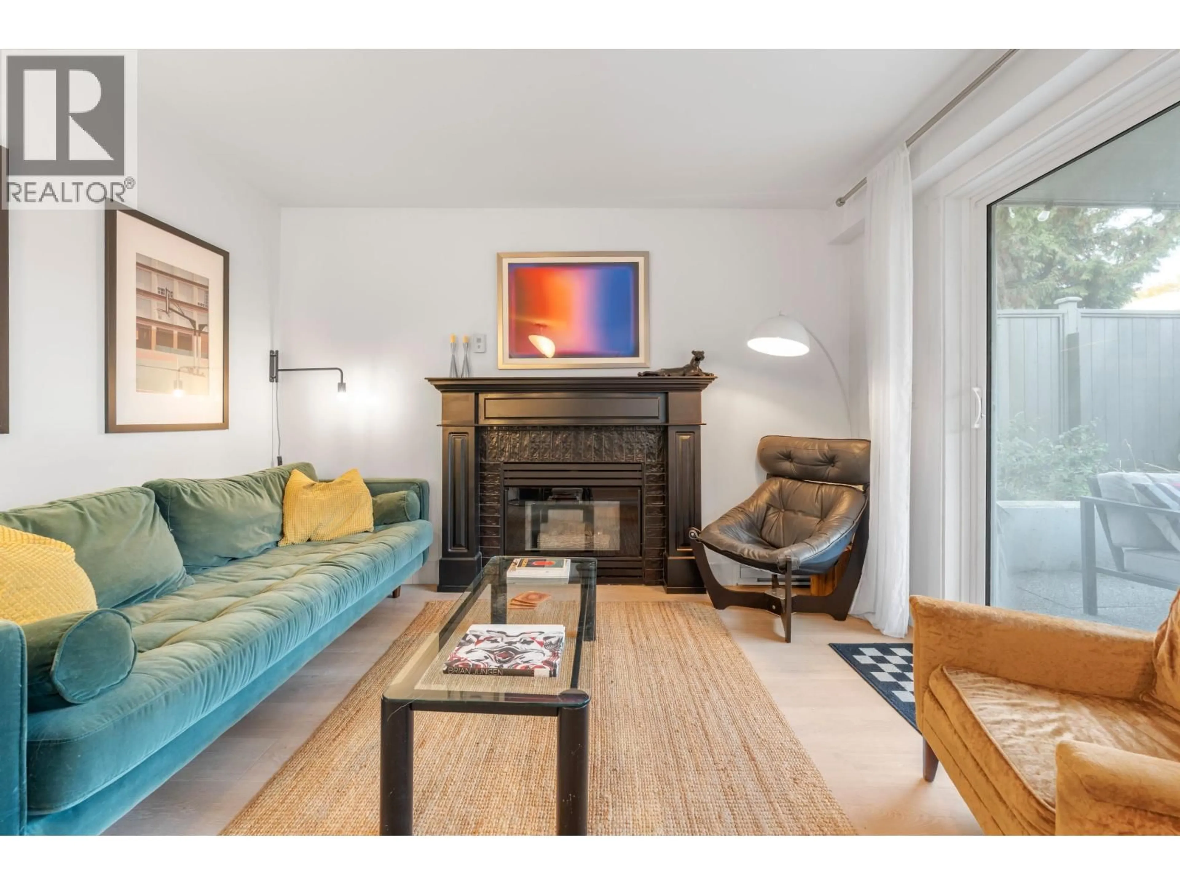 Living room with furniture, unknown for 105 - 2133 DUNDAS STREET, Vancouver British Columbia V5L1J7