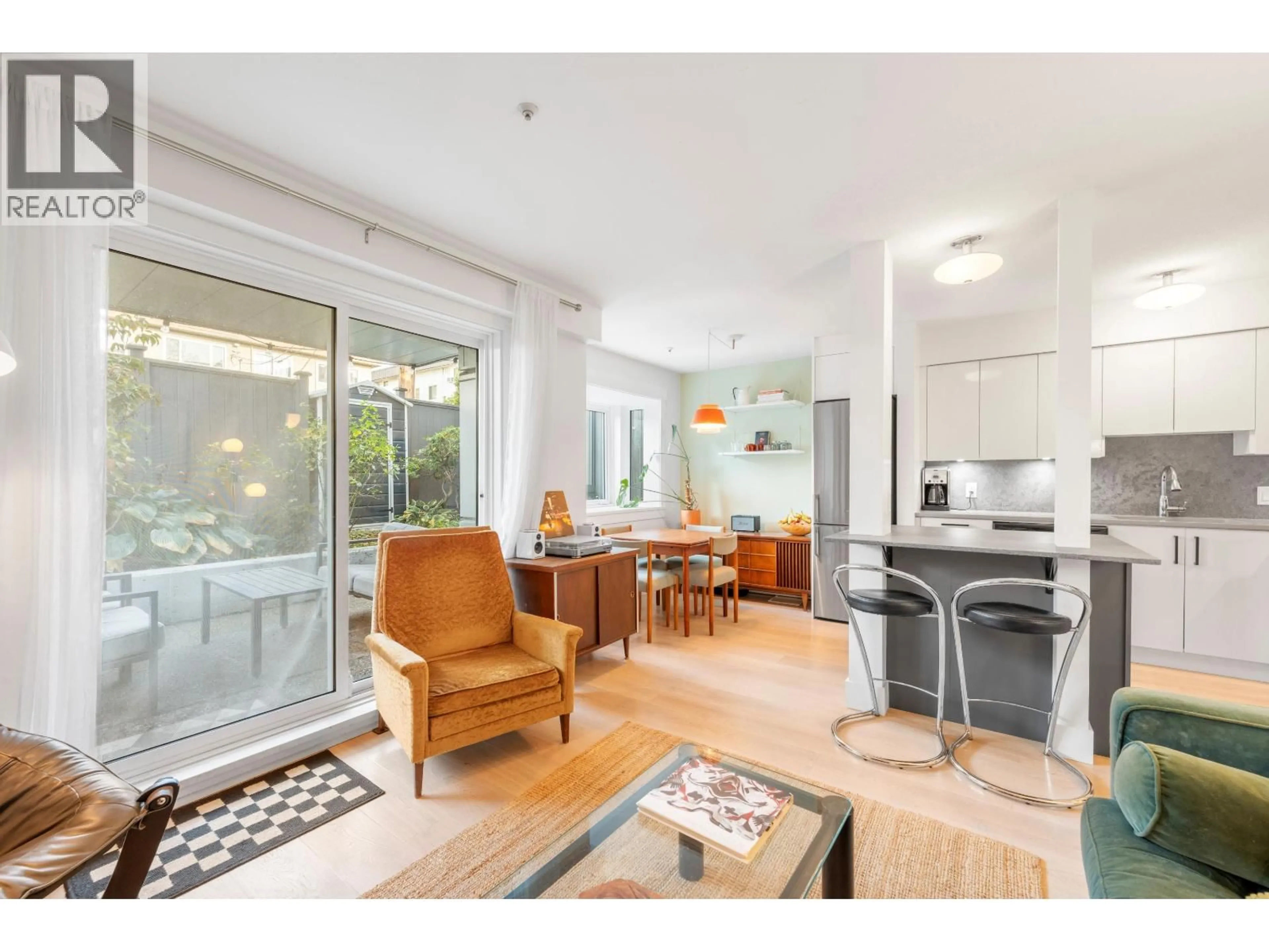 Unknown for 105 - 2133 DUNDAS STREET, Vancouver British Columbia V5L1J7