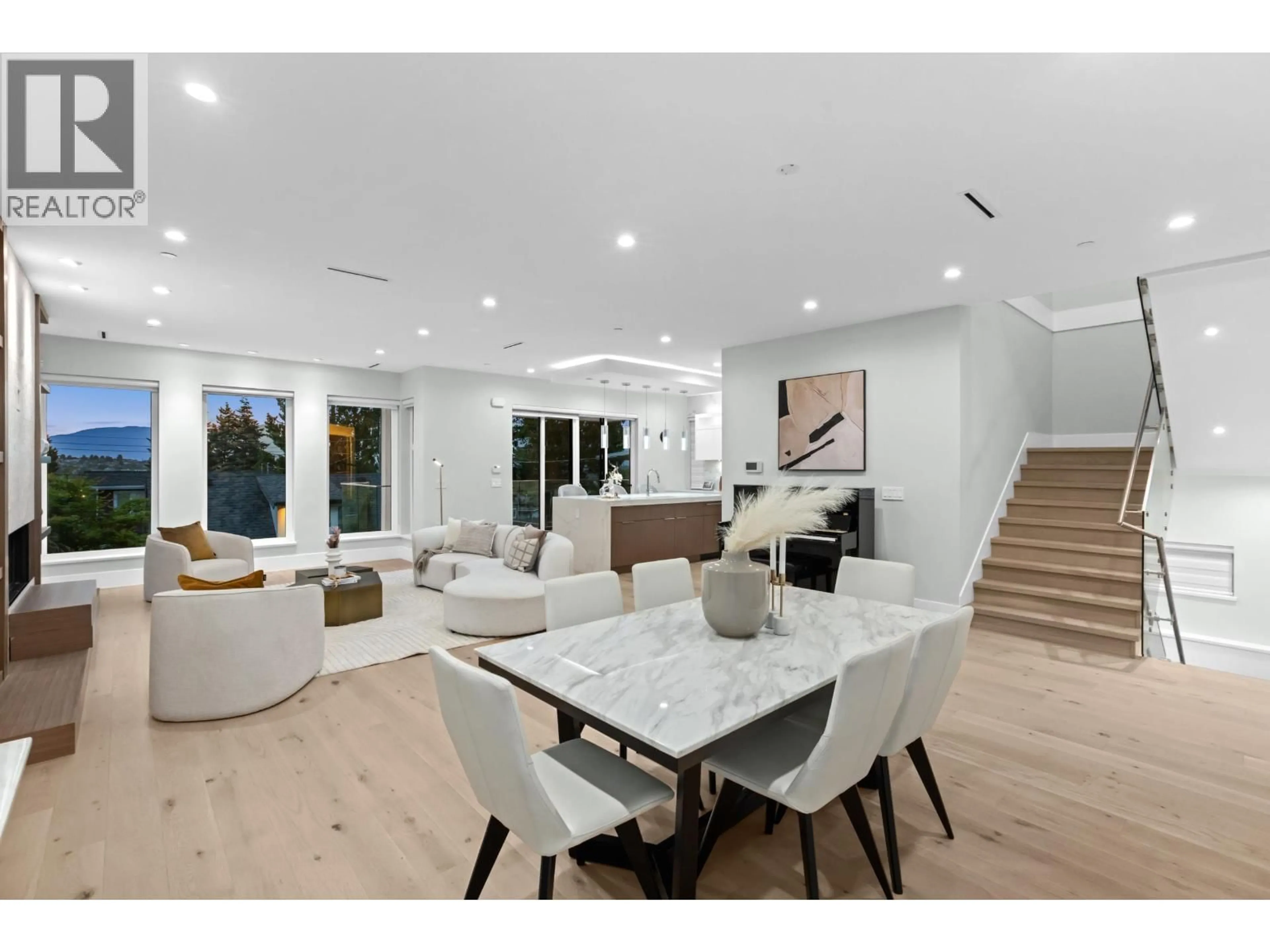 Unknown for 3279 VIMY CRESCENT, Vancouver British Columbia V5M4B5