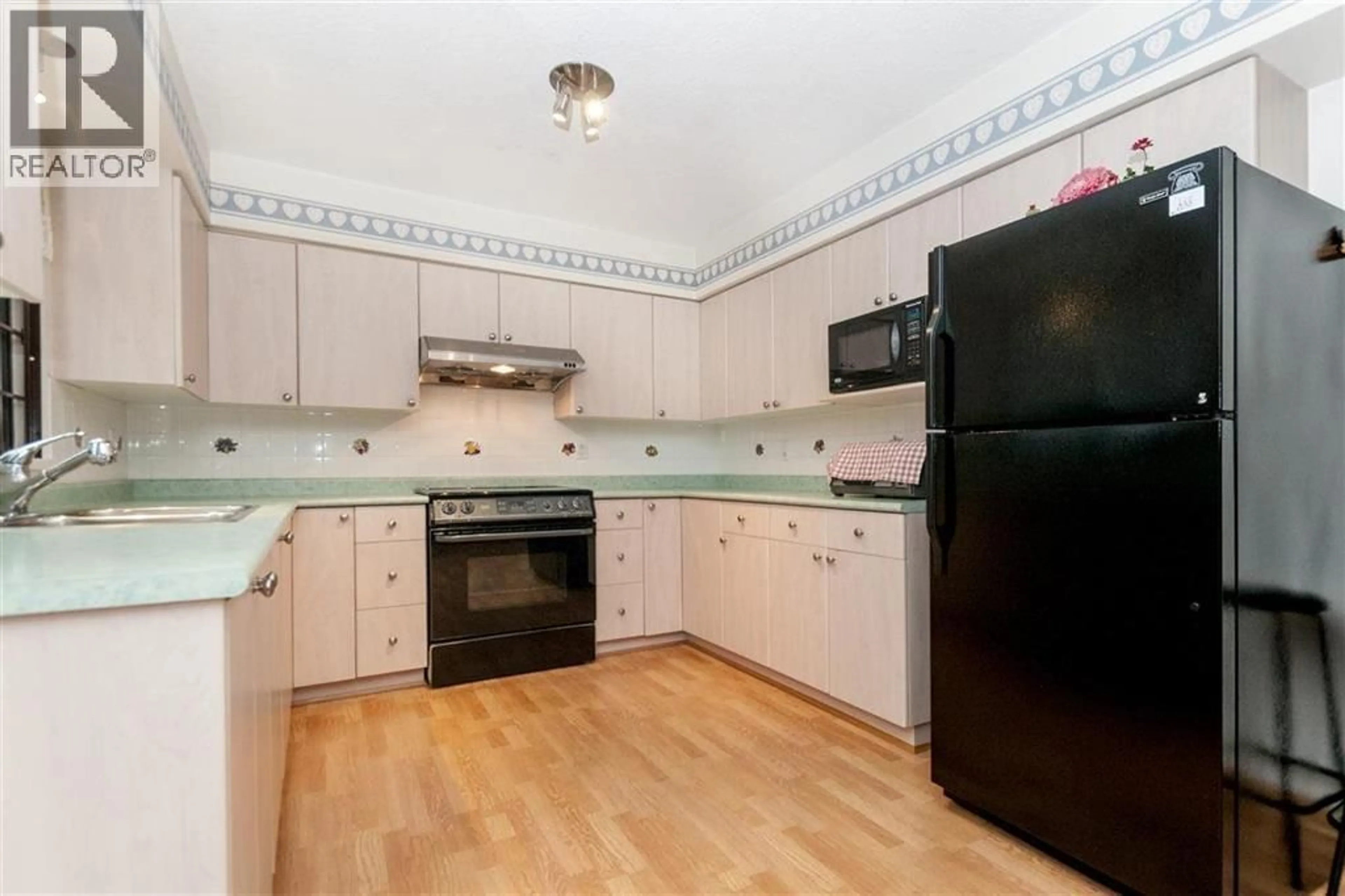 Standard kitchen, unknown for 2147 GRANT AVENUE, Port Coquitlam British Columbia V3B1R1