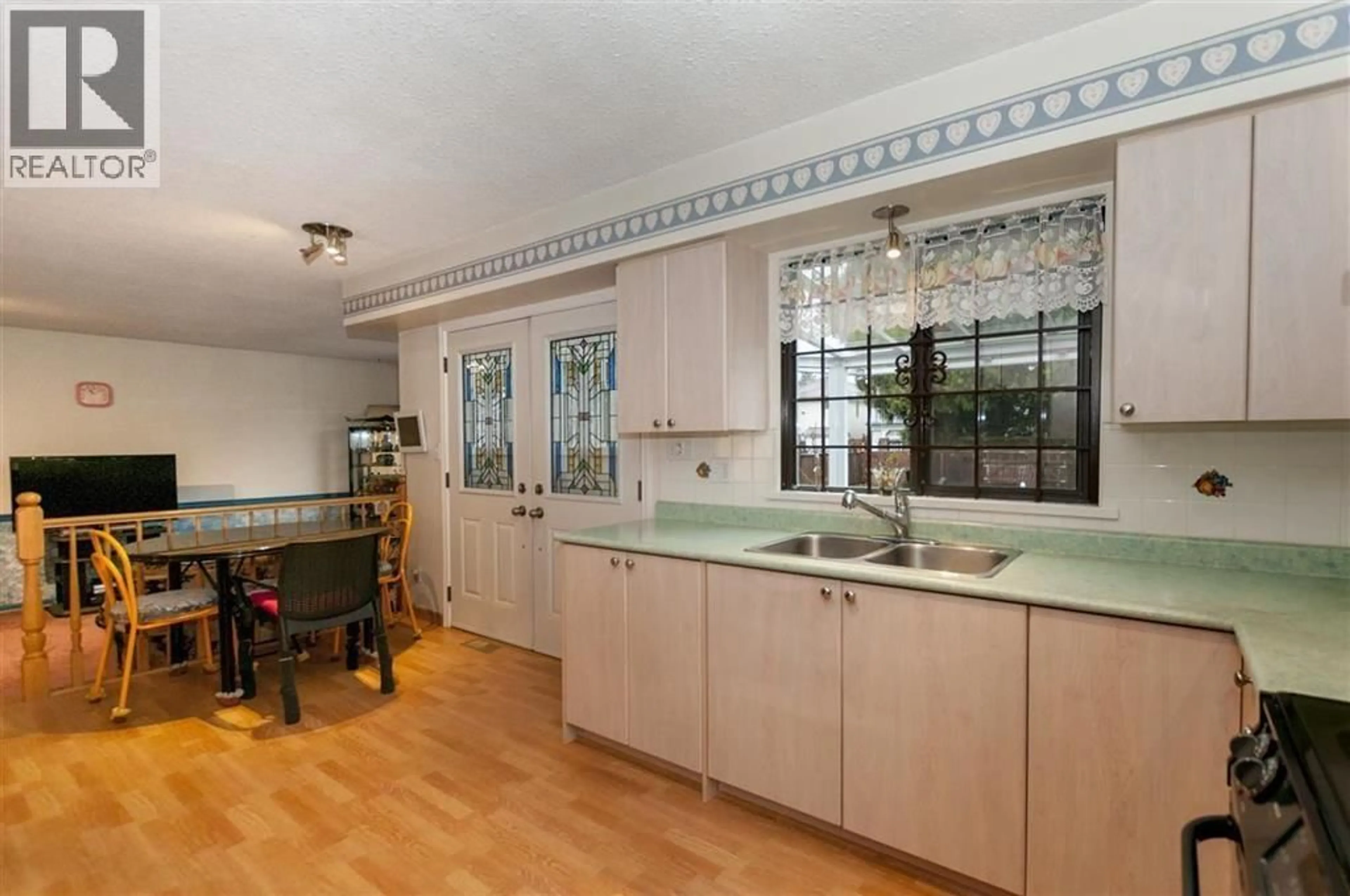 Open concept kitchen, ceramic/tile floor for 2147 GRANT AVENUE, Port Coquitlam British Columbia V3B1R1