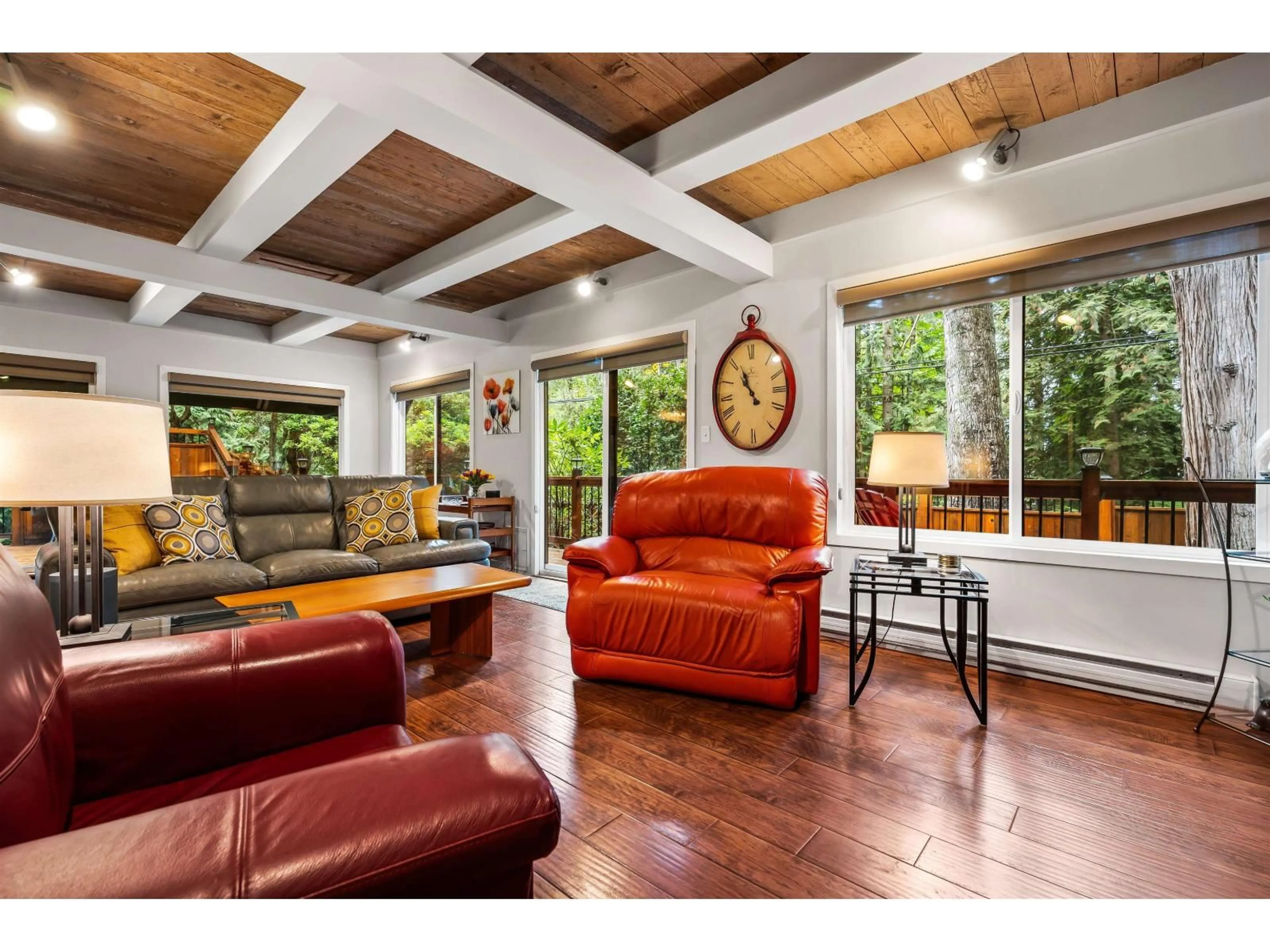 Living room with furniture, wood/laminate floor for 6326 ROCKWELL DRIVE, Harrison Hot Springs British Columbia V0M1A0