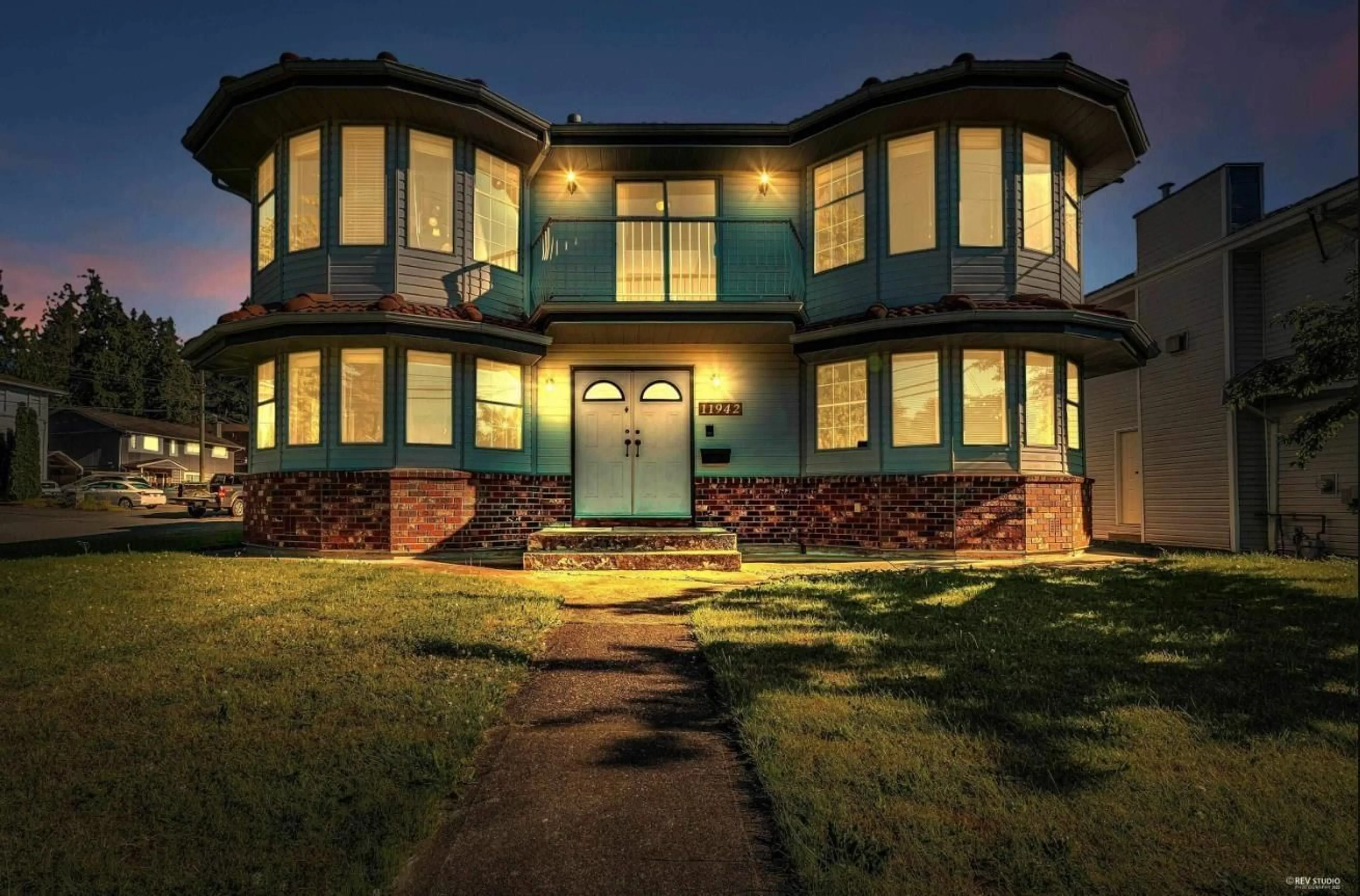 Home with brick exterior material, street for 11942 99 AVENUE, Surrey British Columbia V3V2M5