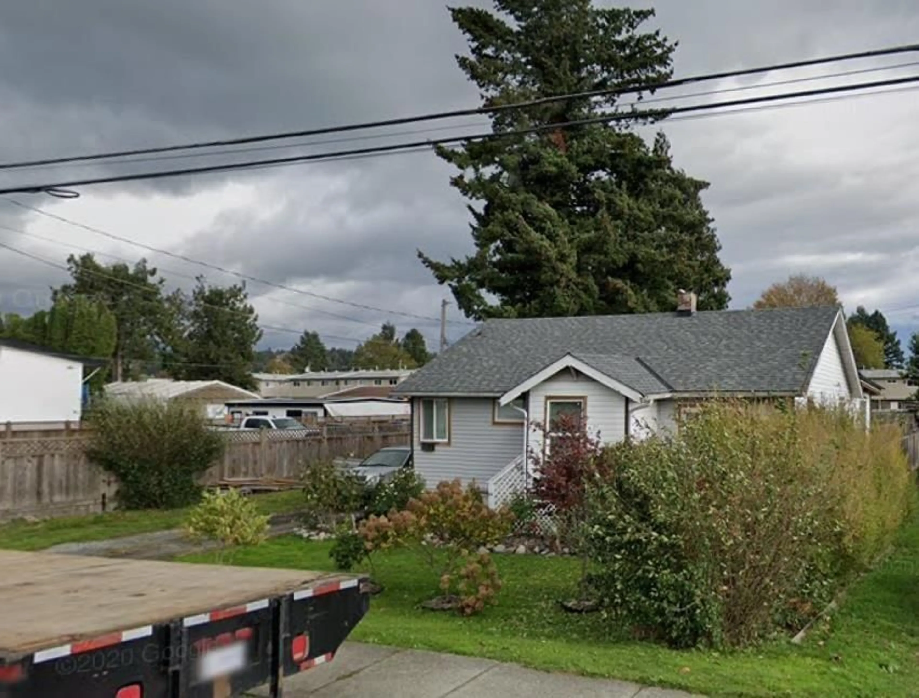A pic from outside/outdoor area/front of a property/back of a property/a pic from drone, street for 9244 HAZEL STREET, Chilliwack British Columbia V2P5N6