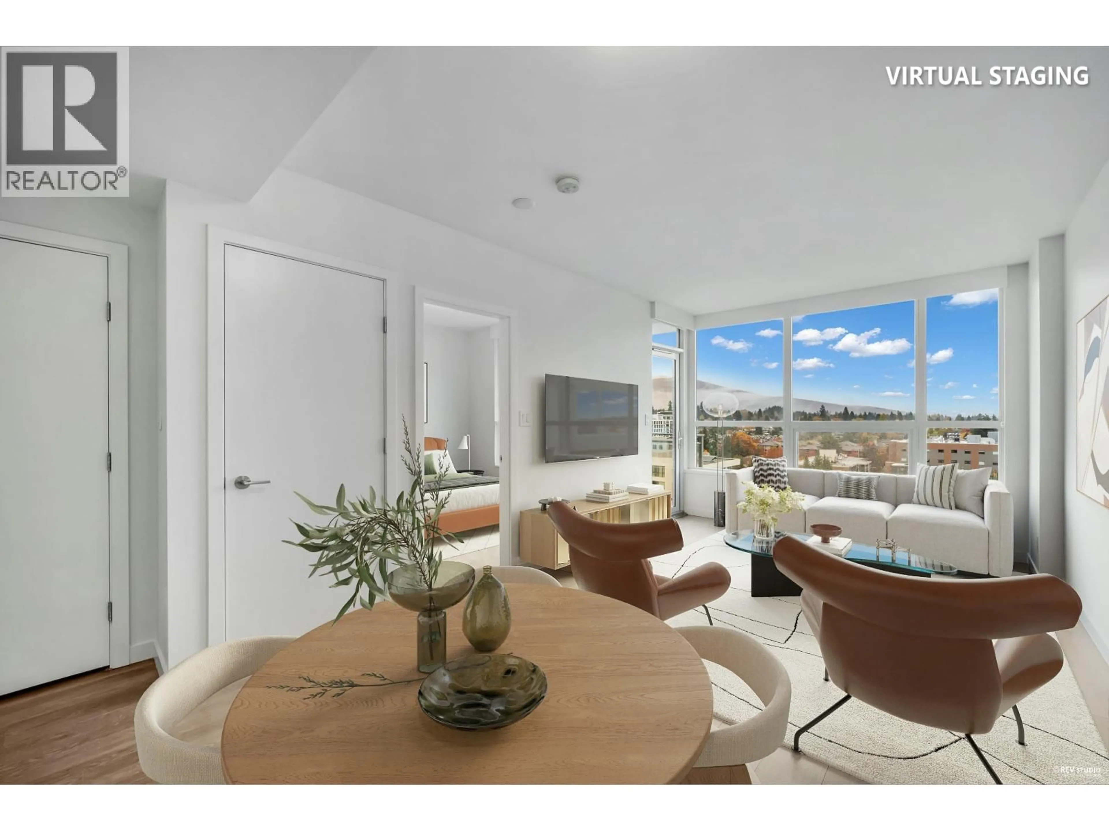 Living room with furniture, unknown for 1610 - 125 14TH STREET, North Vancouver British Columbia V7L0E6