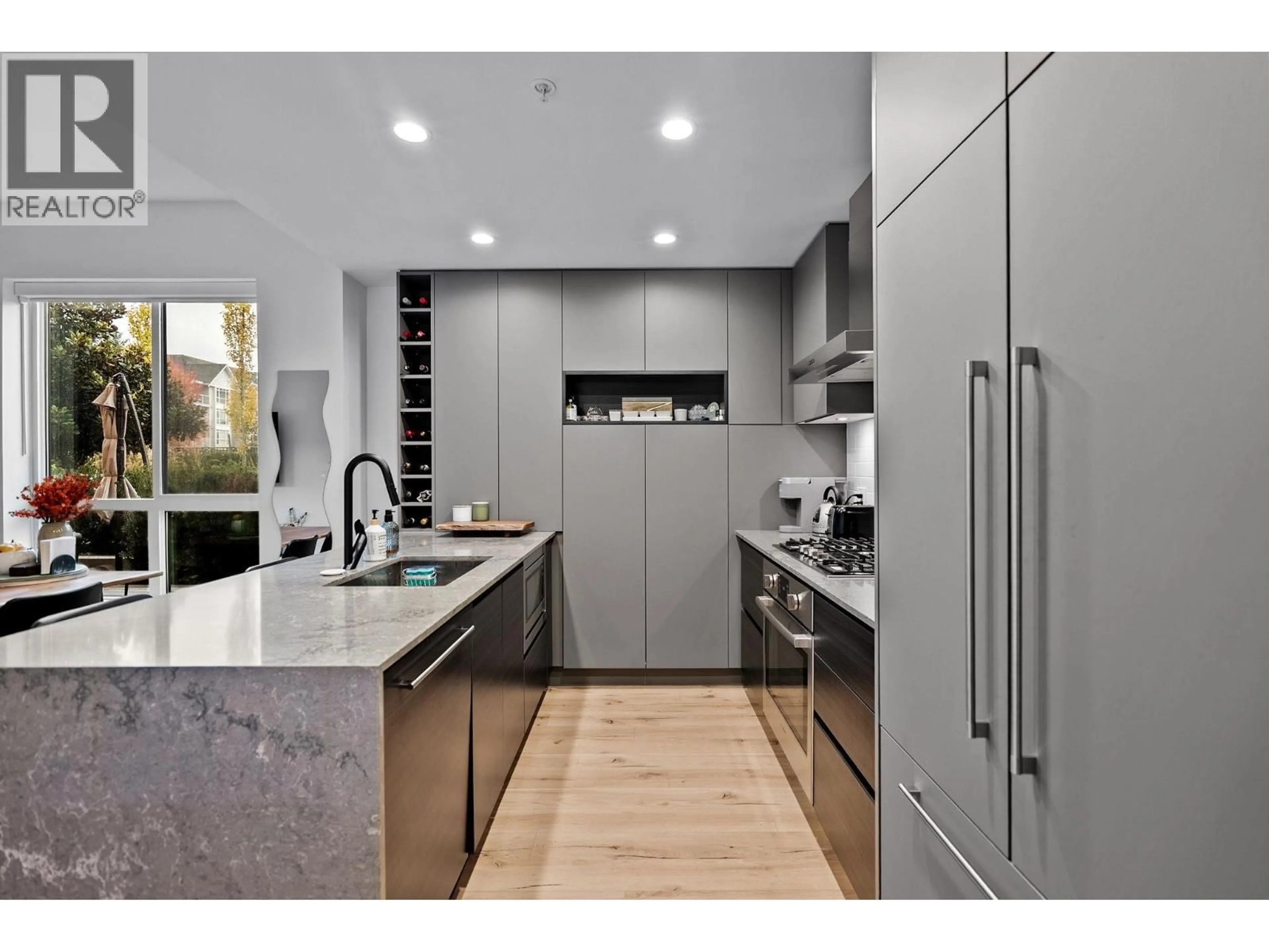 Contemporary kitchen, unknown for 205 - 55 KLAHANIE DRIVE, Port Moody British Columbia V3H0M9