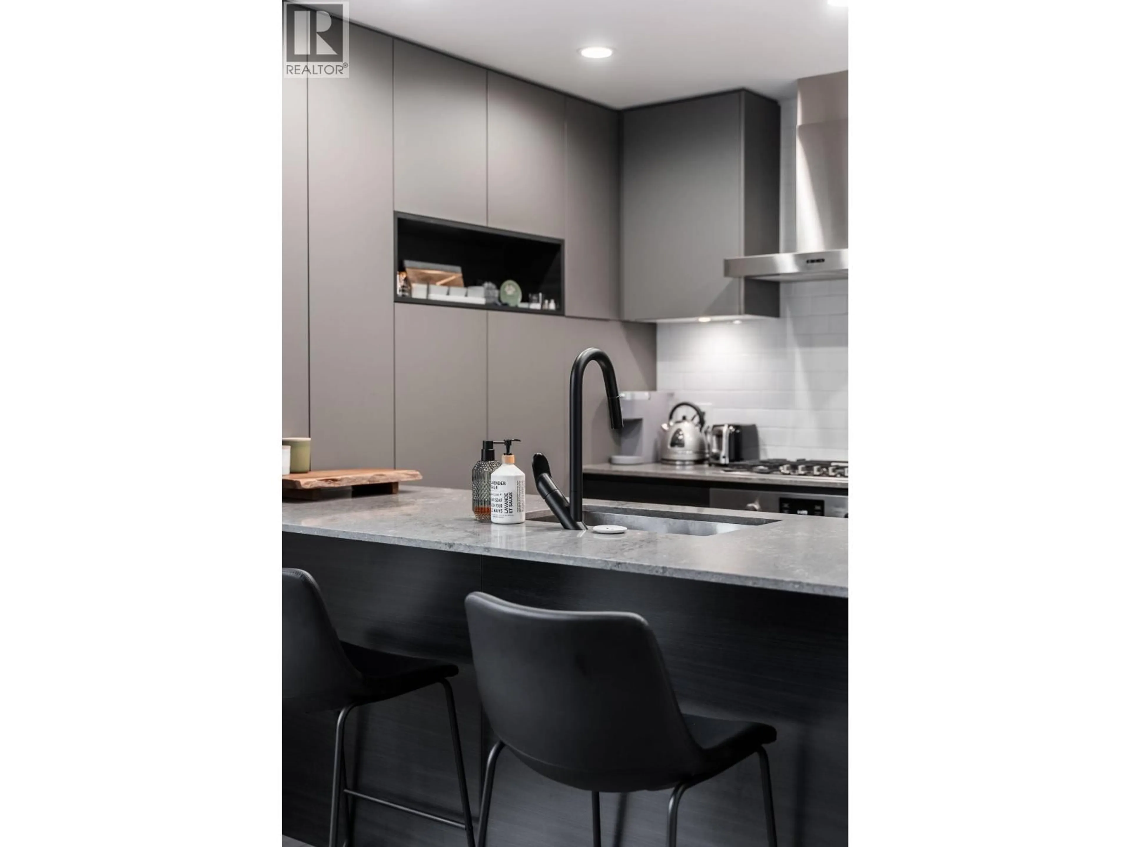 Contemporary kitchen, unknown for 205 - 55 KLAHANIE DRIVE, Port Moody British Columbia V3H0M9