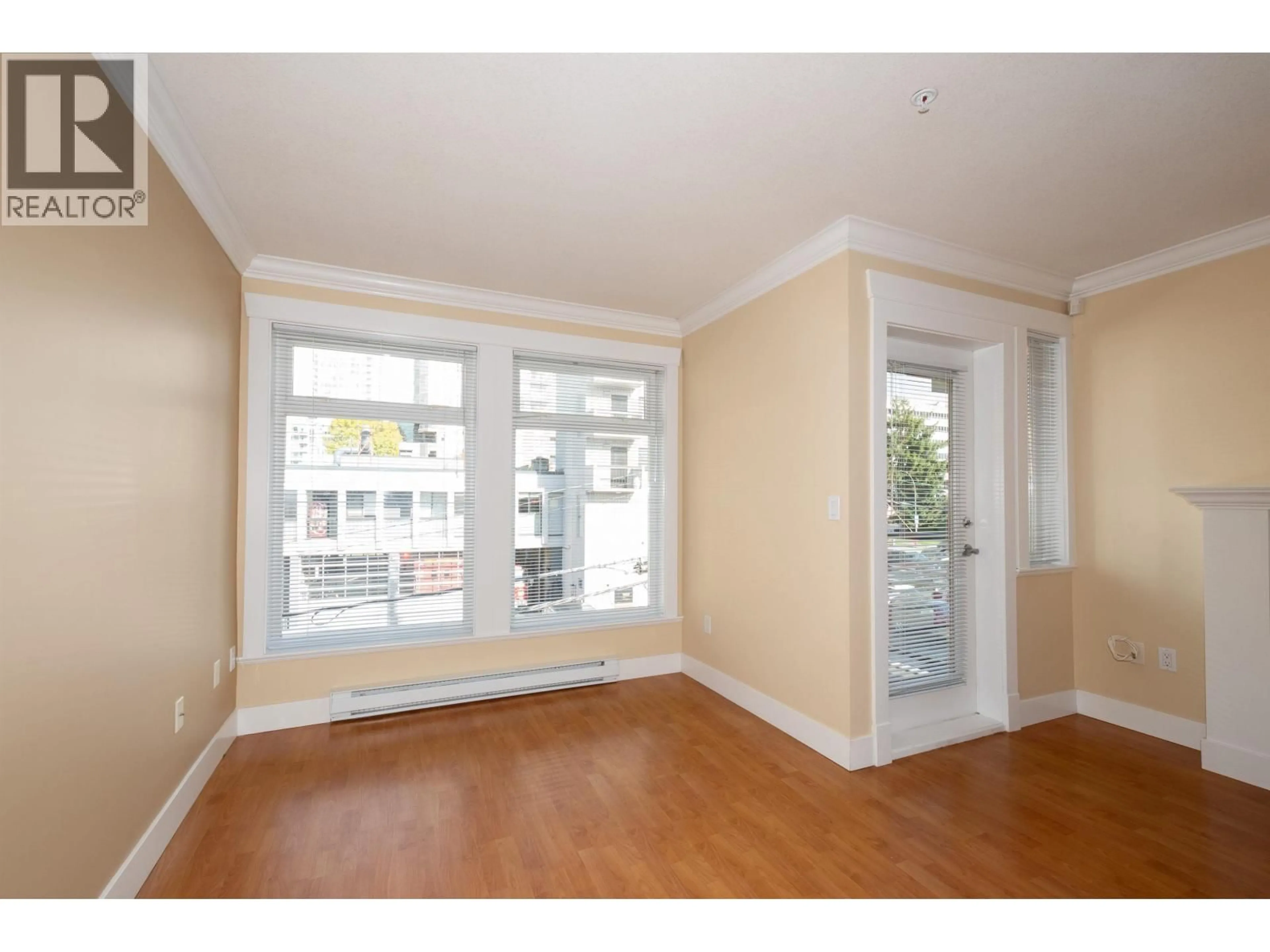 A pic of a room for 304 - 152 12TH STREET, North Vancouver British Columbia V7L2J4