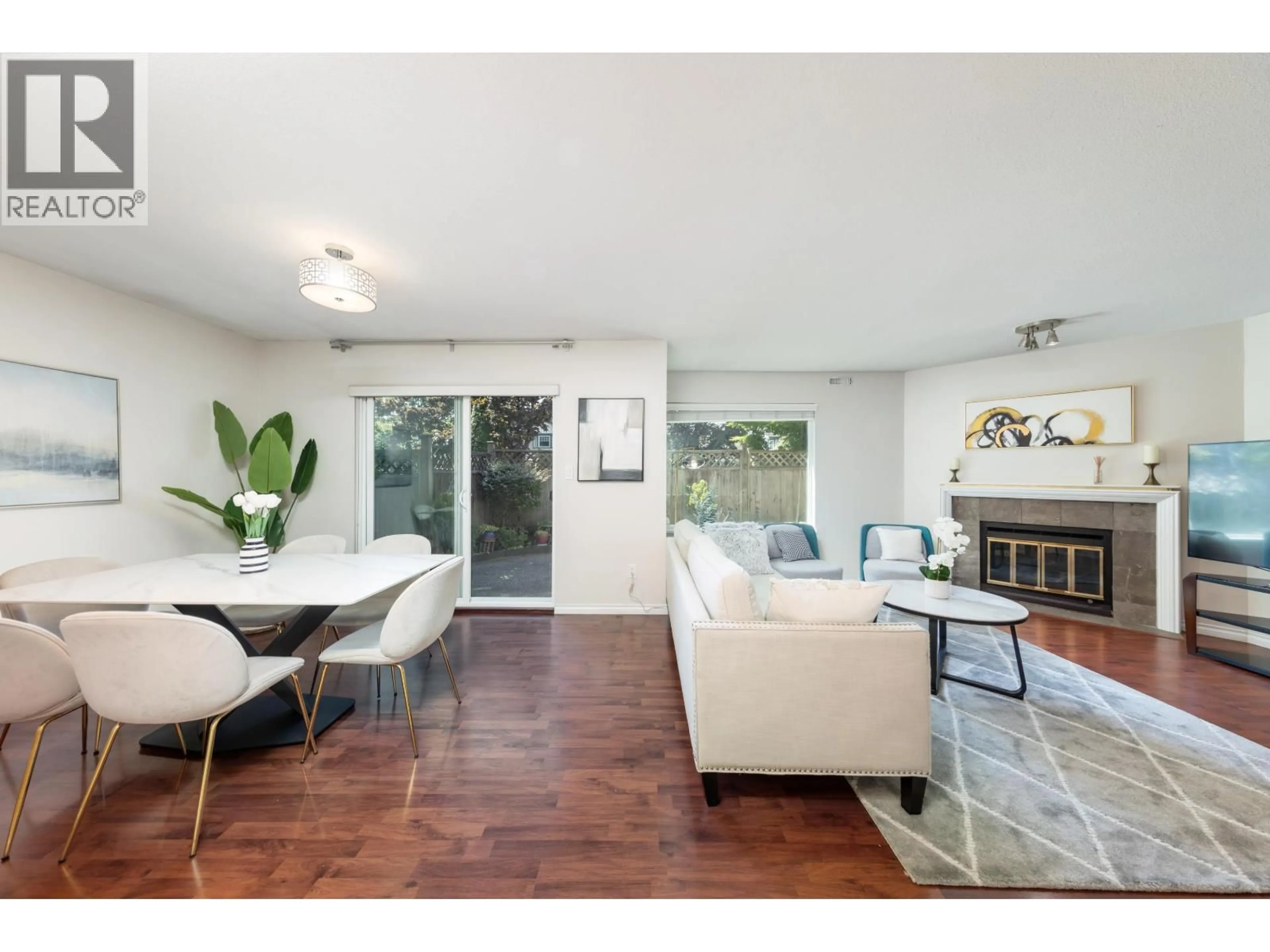 Living room with furniture, unknown for 4 - 7171 BLUNDELL ROAD, Richmond British Columbia V6Y1J5