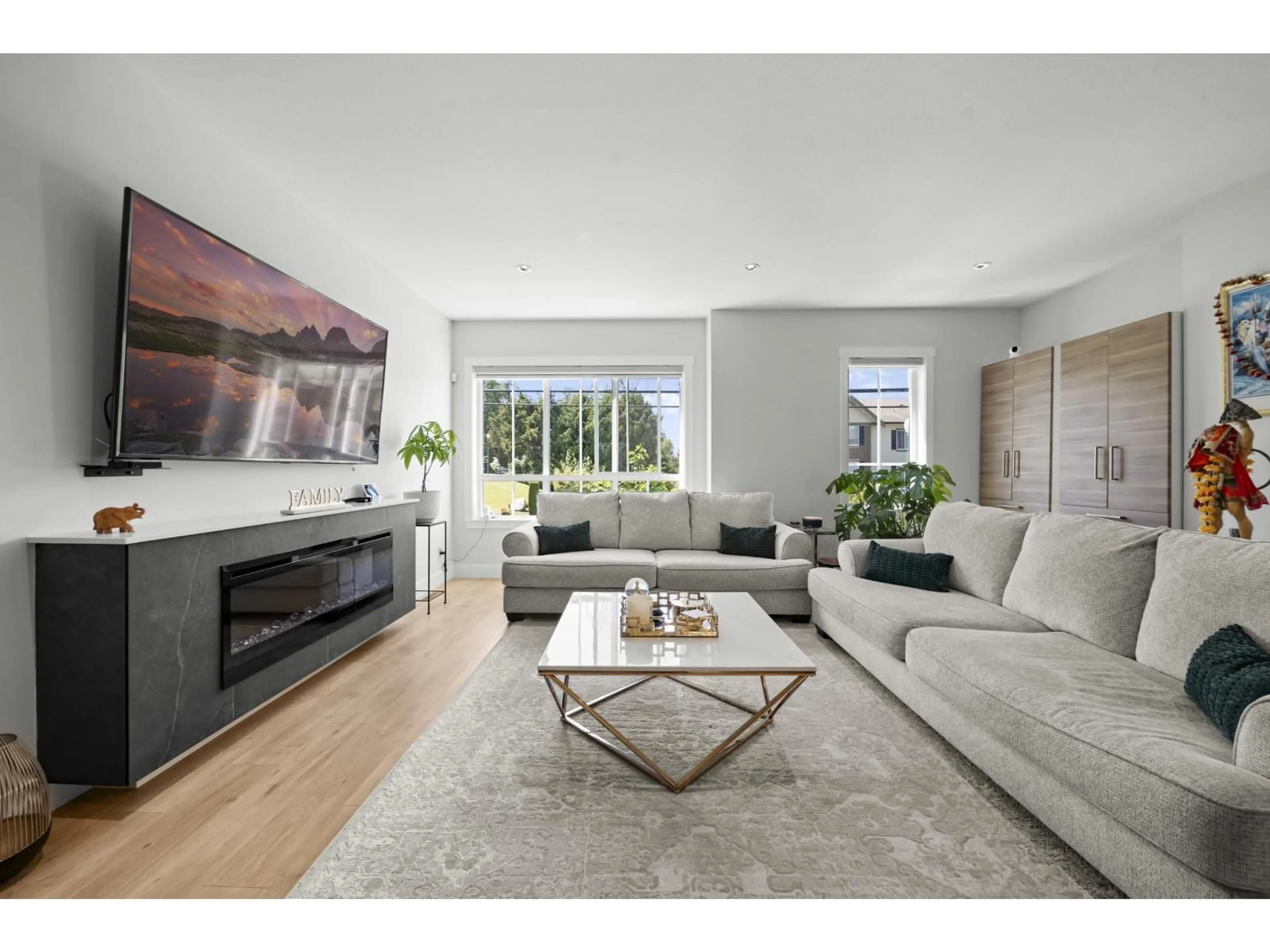 Living room with furniture, unknown for 7 - 2828 156 STREET, Surrey British Columbia V3S0C7