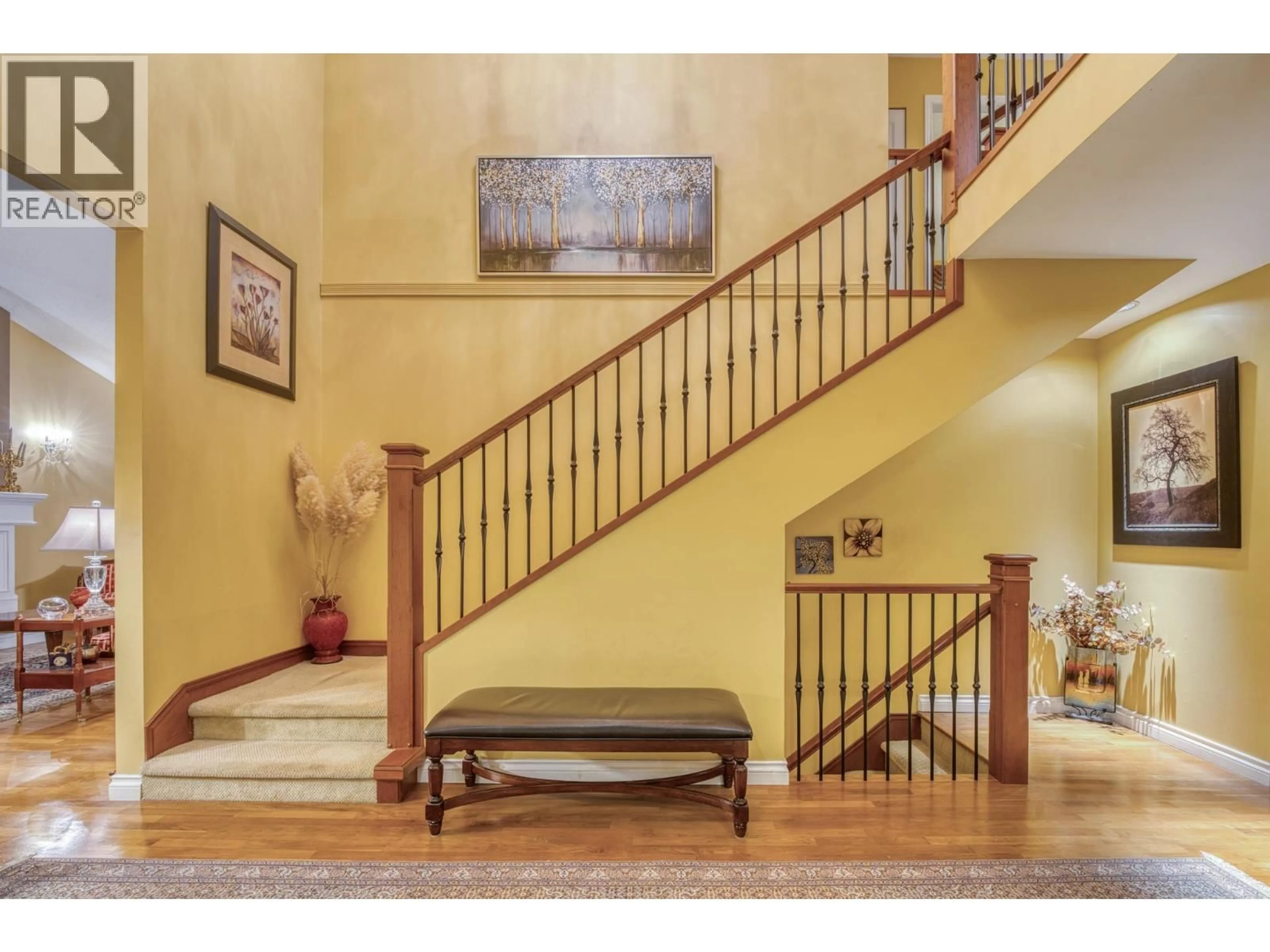 Indoor foyer for 1428 37TH AVENUE, Vancouver British Columbia V6M1M3