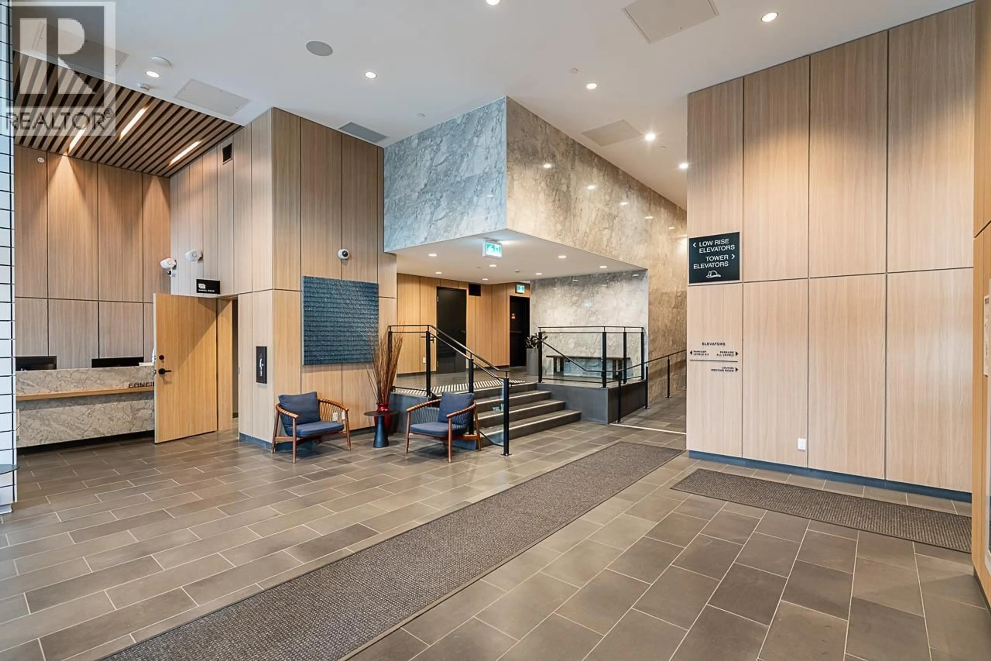 Indoor foyer for 1410 - 3809 EVERGREEN PLACE, Burnaby British Columbia V3J0M1