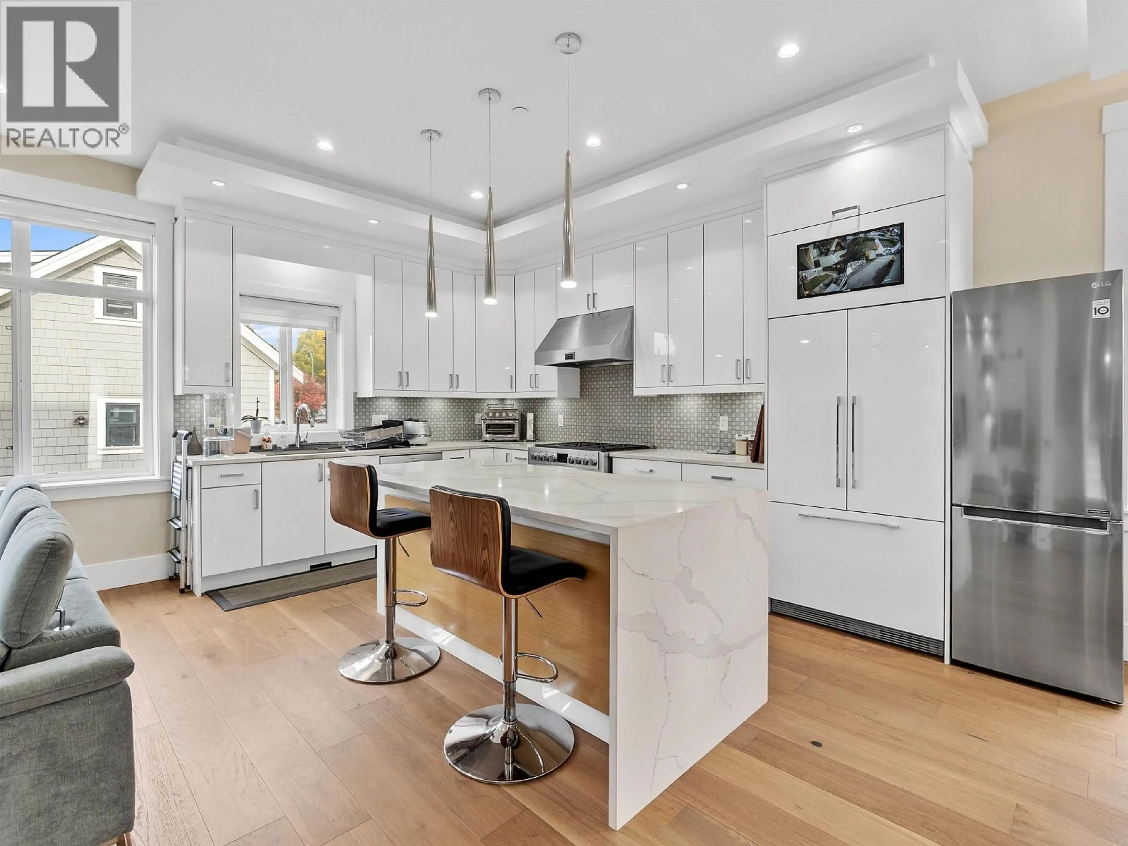 Open concept kitchen, unknown for 2699 7TH AVENUE, Vancouver British Columbia V5M3E1