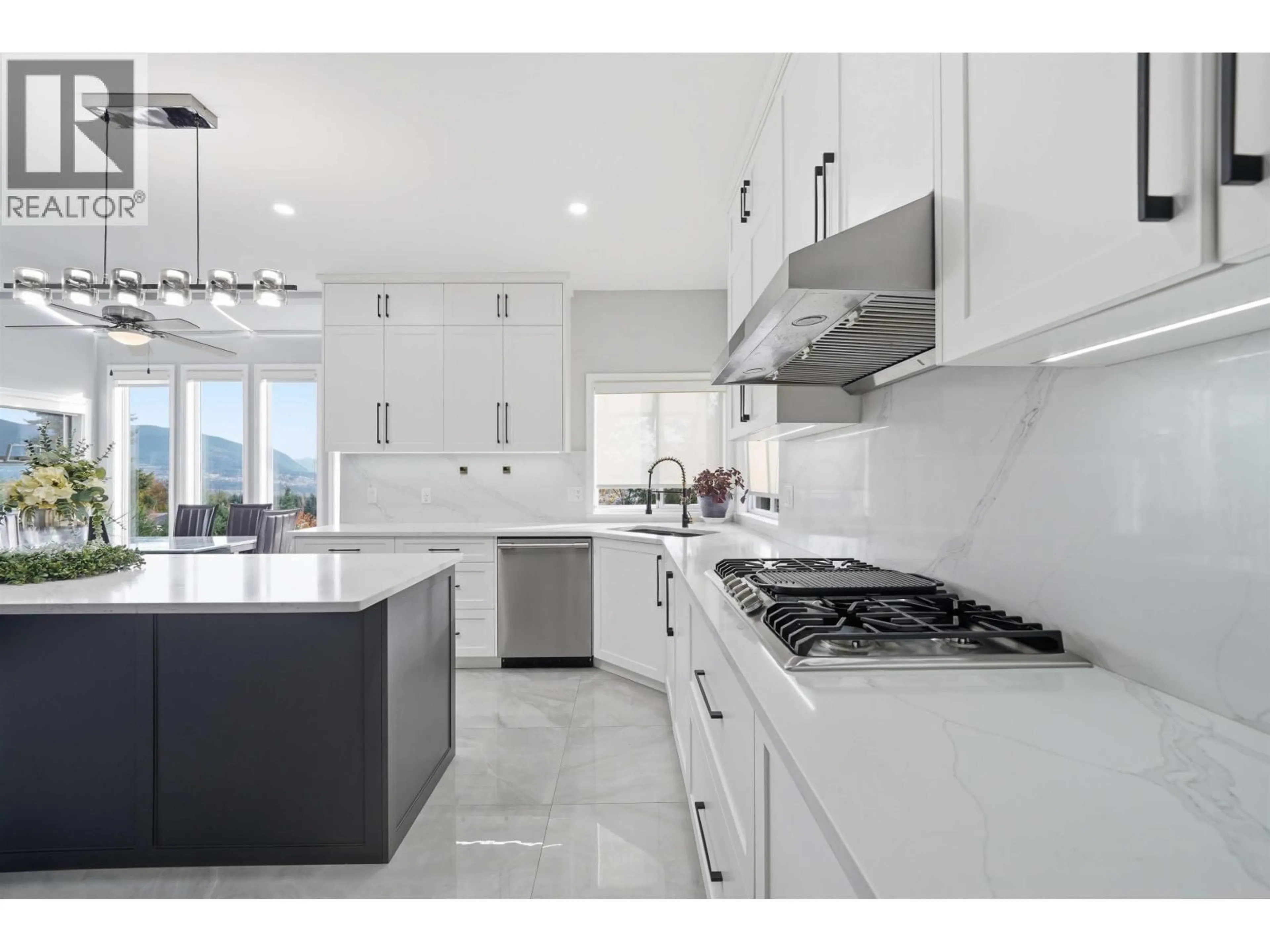 Open concept kitchen, ceramic/tile floor for 2773 NADINA DRIVE, Coquitlam British Columbia V3C6A5