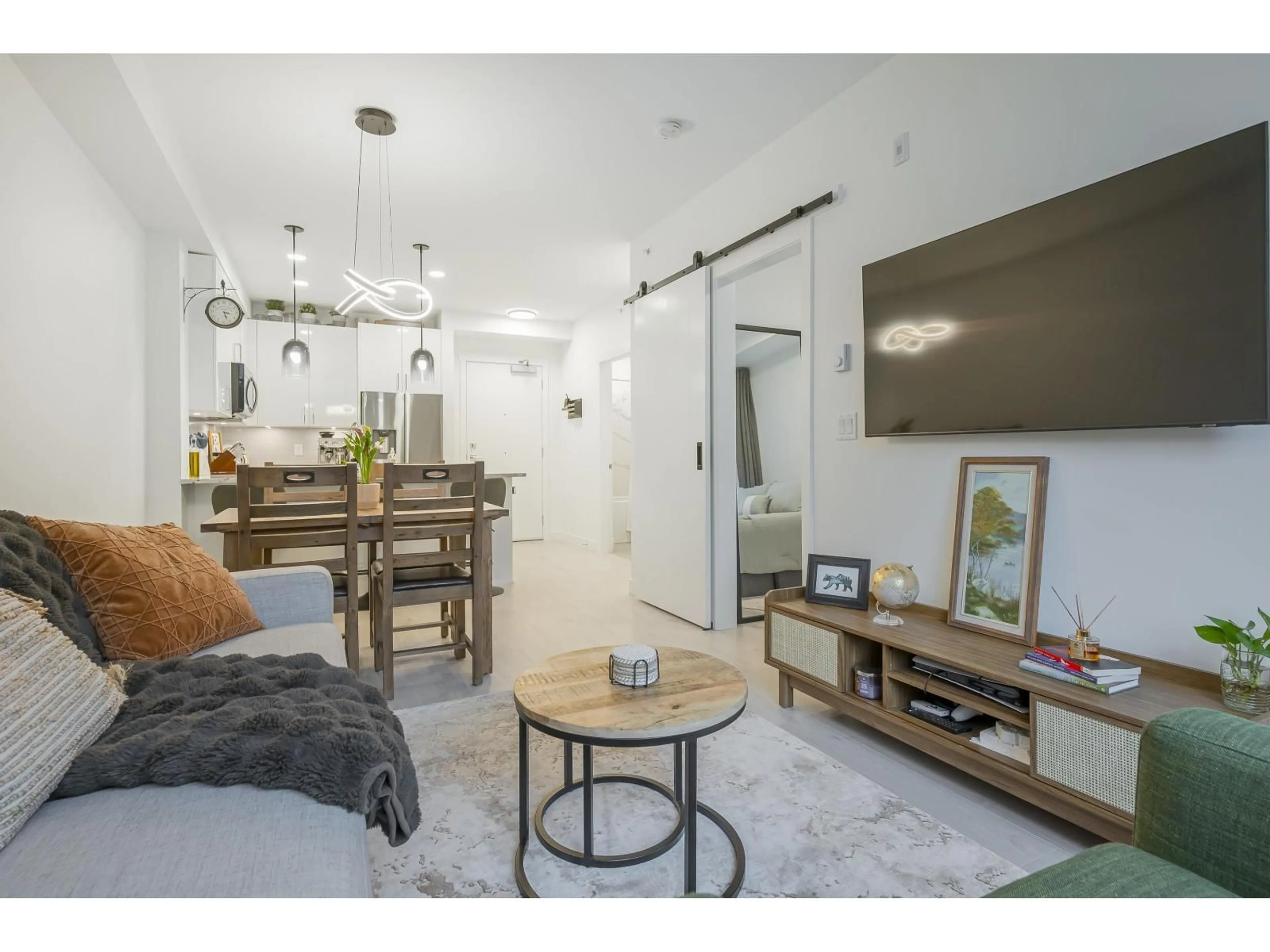 Living room with furniture, unknown for 106 - 5504 BRYDON, Langley British Columbia V3A0R3