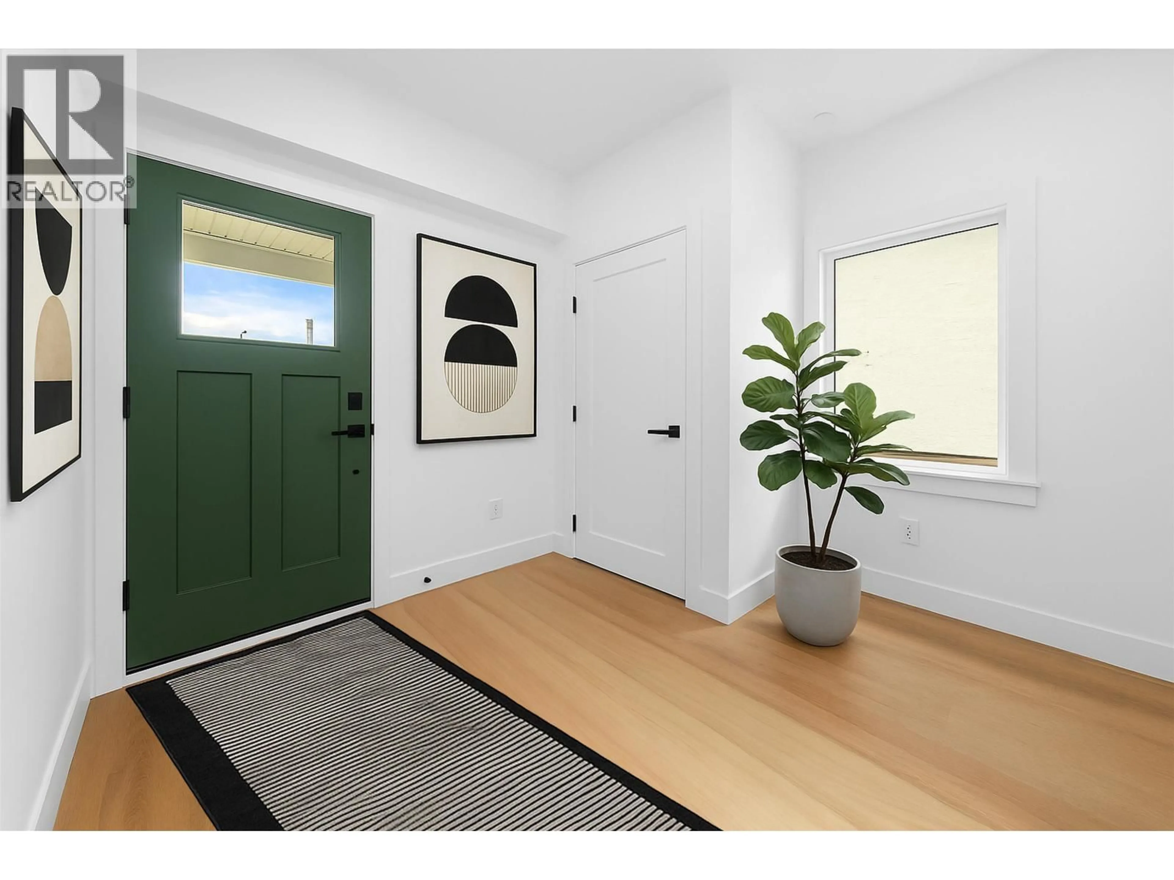 Indoor entryway for 2530 MCGILL STREET, Vancouver British Columbia V5K1H1