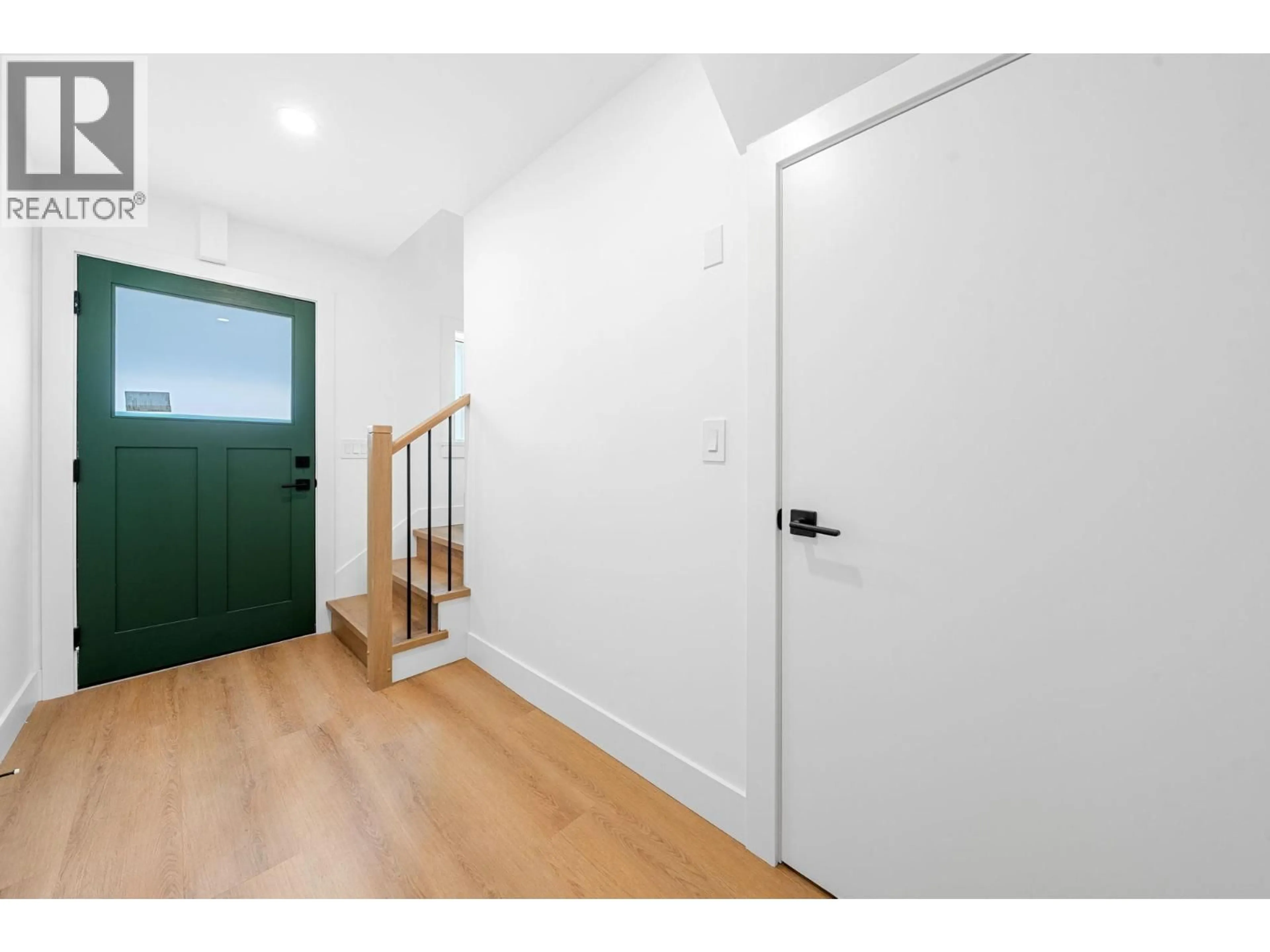 Indoor entryway for 2526 MCGILL STREET, Vancouver British Columbia V5K1H1