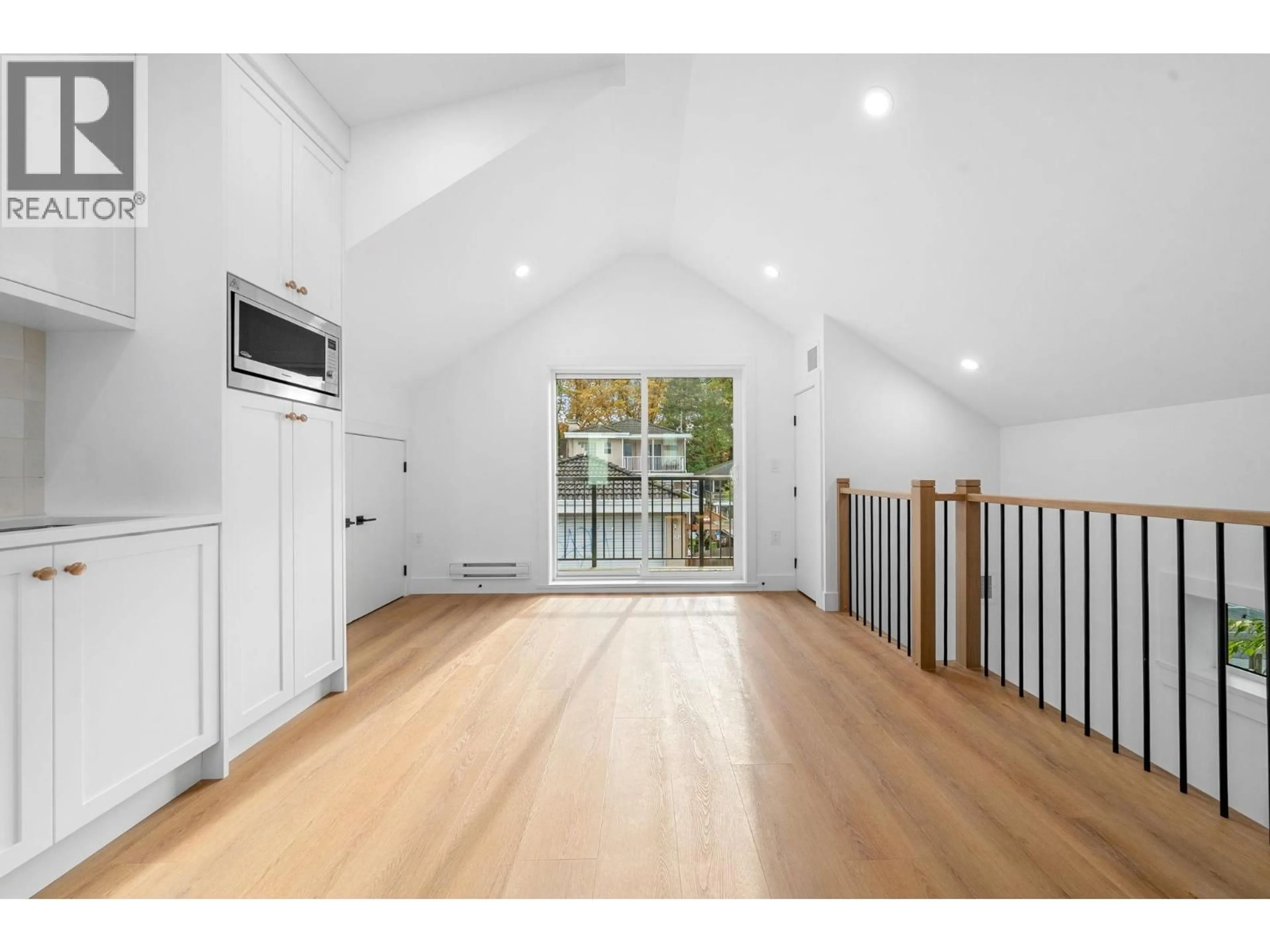 Indoor entryway for 2526 MCGILL STREET, Vancouver British Columbia V5K1H1