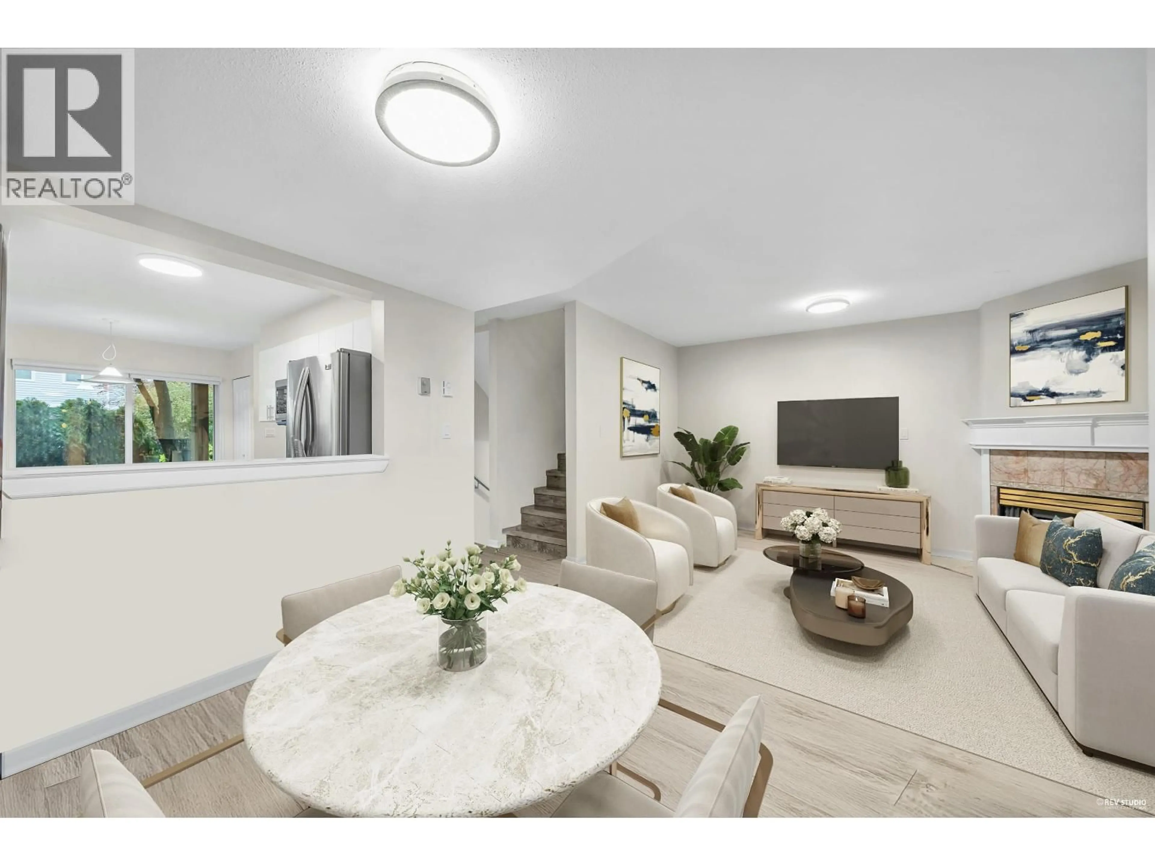 Unknown for 8 - 815 TOBRUCK AVENUE, North Vancouver British Columbia V7P1V9