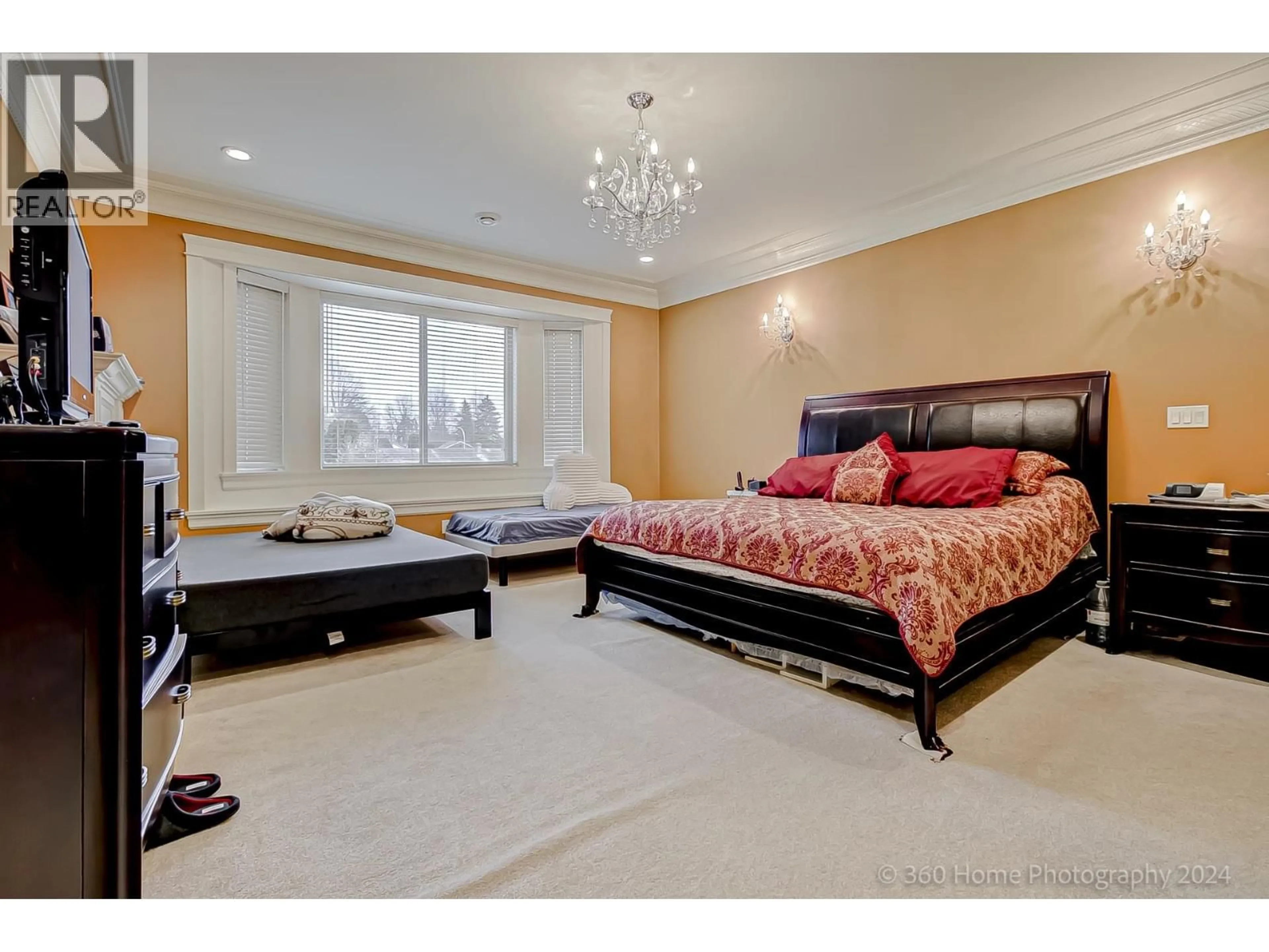 Bedroom with bed, carpet floor for 8860 COOPER ROAD, Richmond British Columbia V6Y2M7