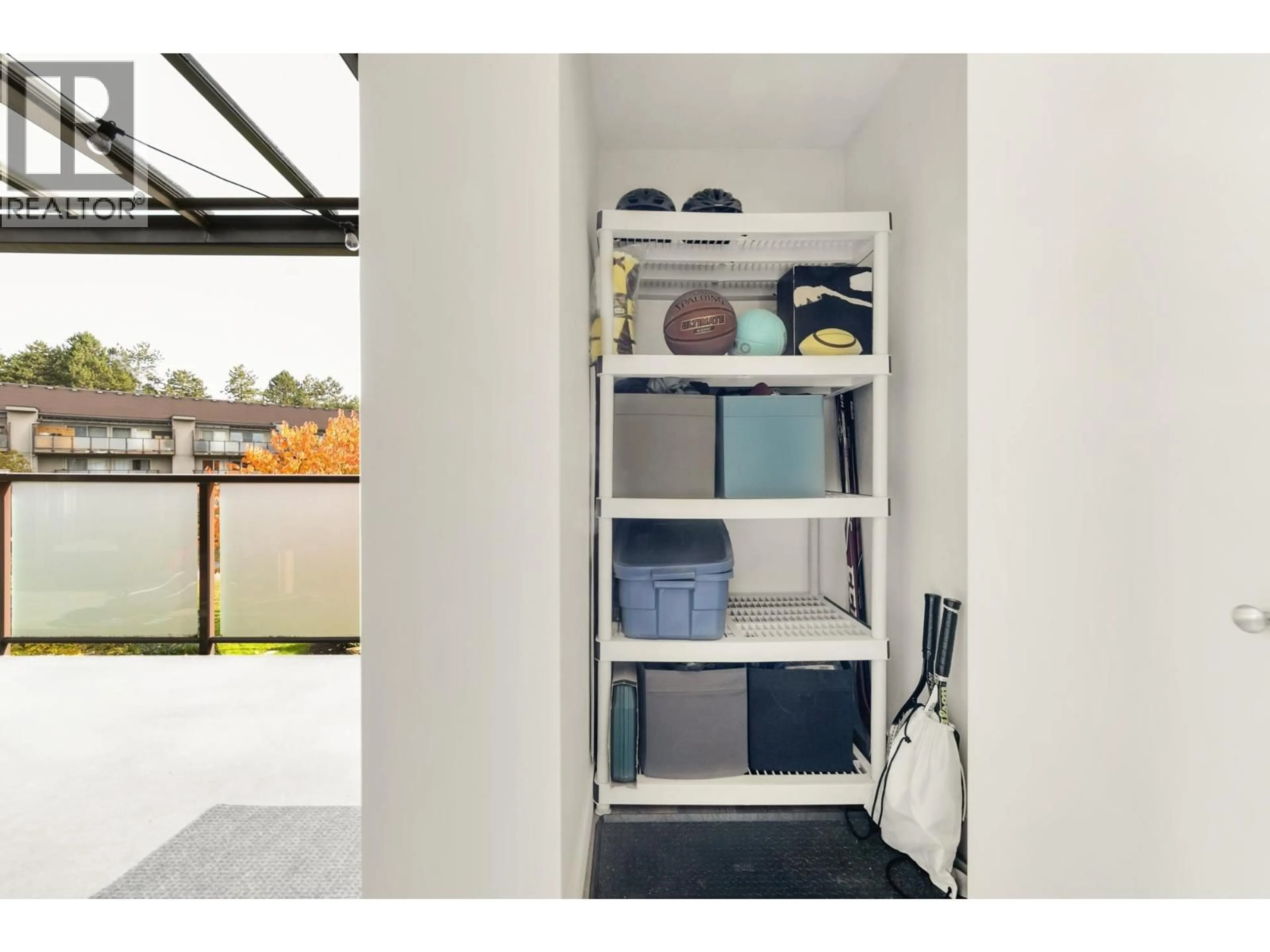 Storage room or clothes room or walk-in closet for 322 - 4363 HALIFAX STREET, Burnaby British Columbia V5C5Z3