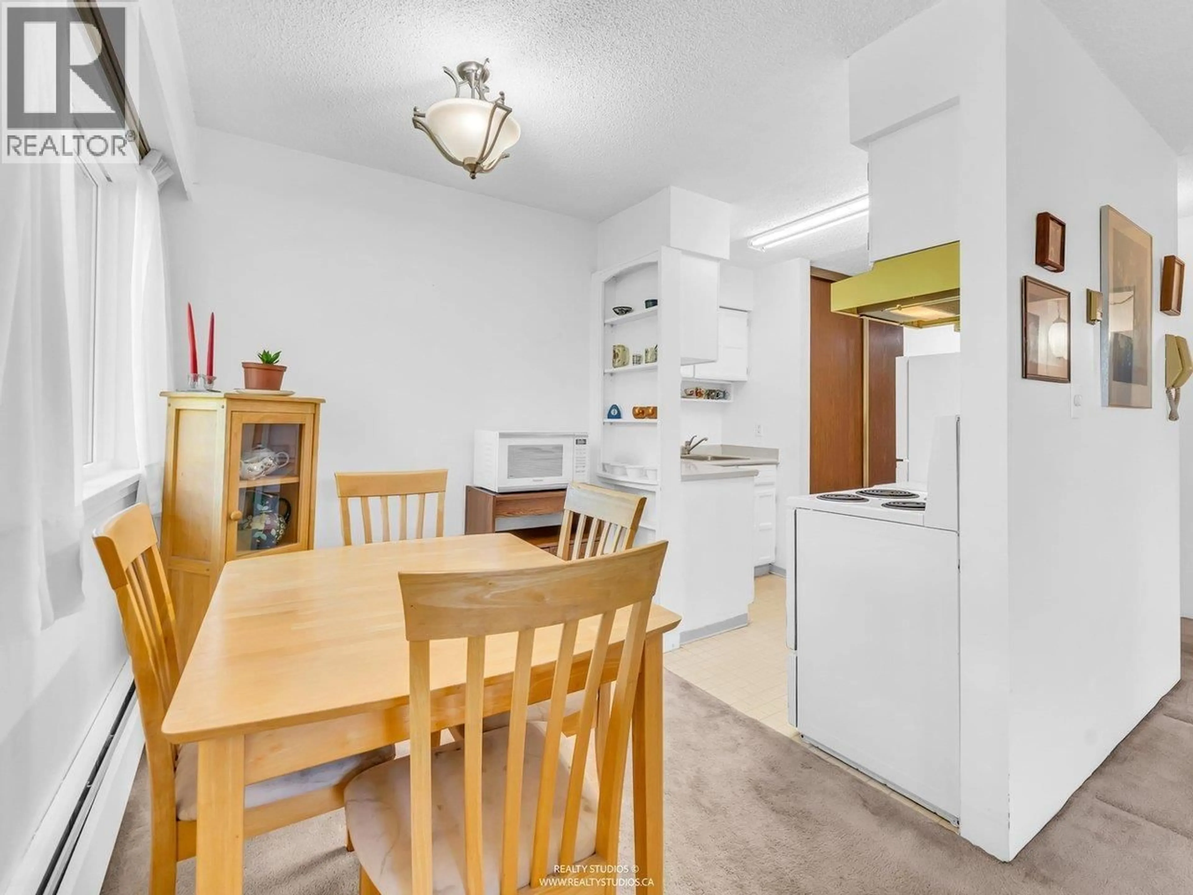 Standard kitchen, unknown for 311 - 2121 6TH AVENUE, Vancouver British Columbia V6K1V5