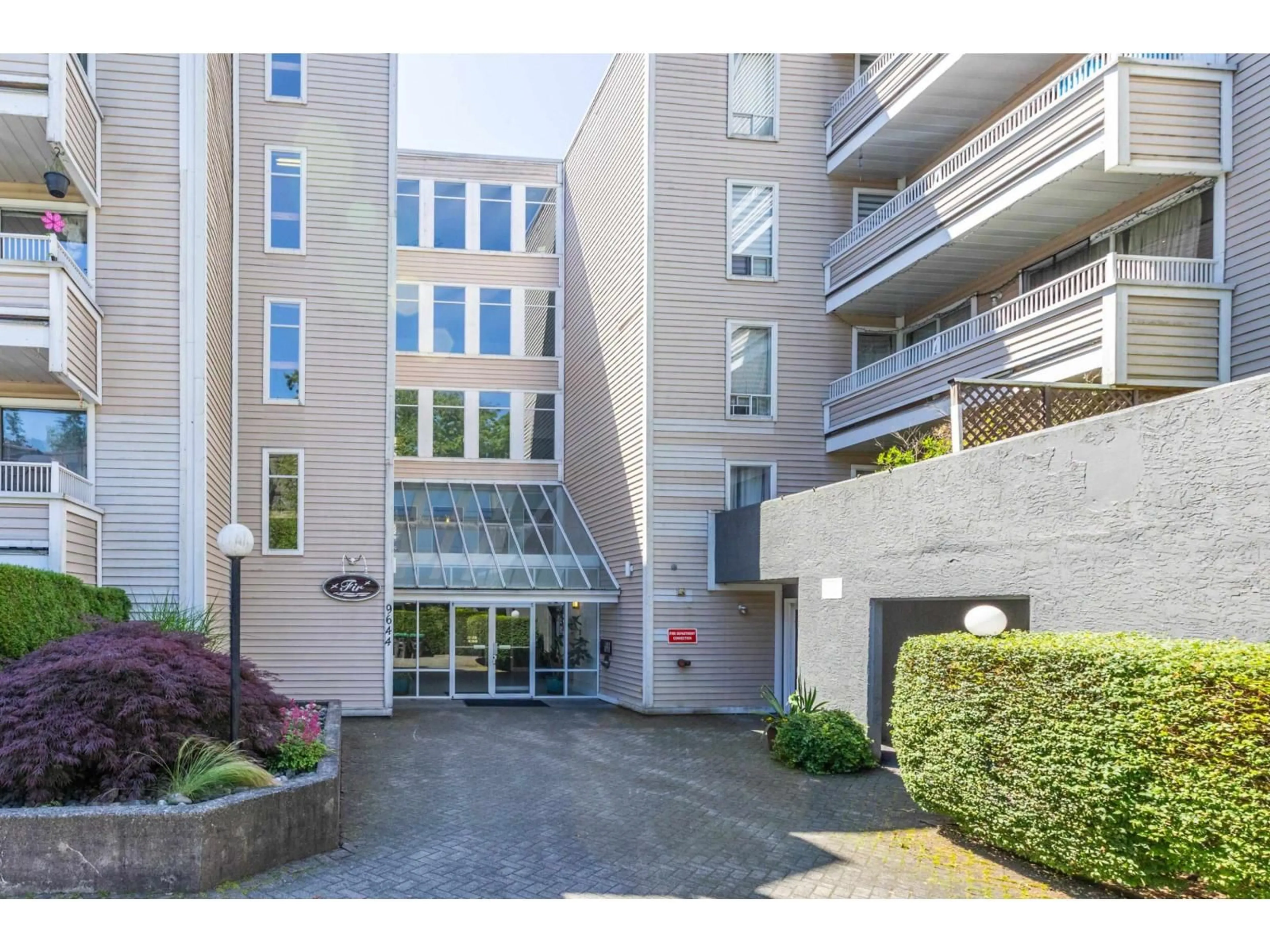 Unknown for 306 - 9644 134, Surrey British Columbia V3T5M3