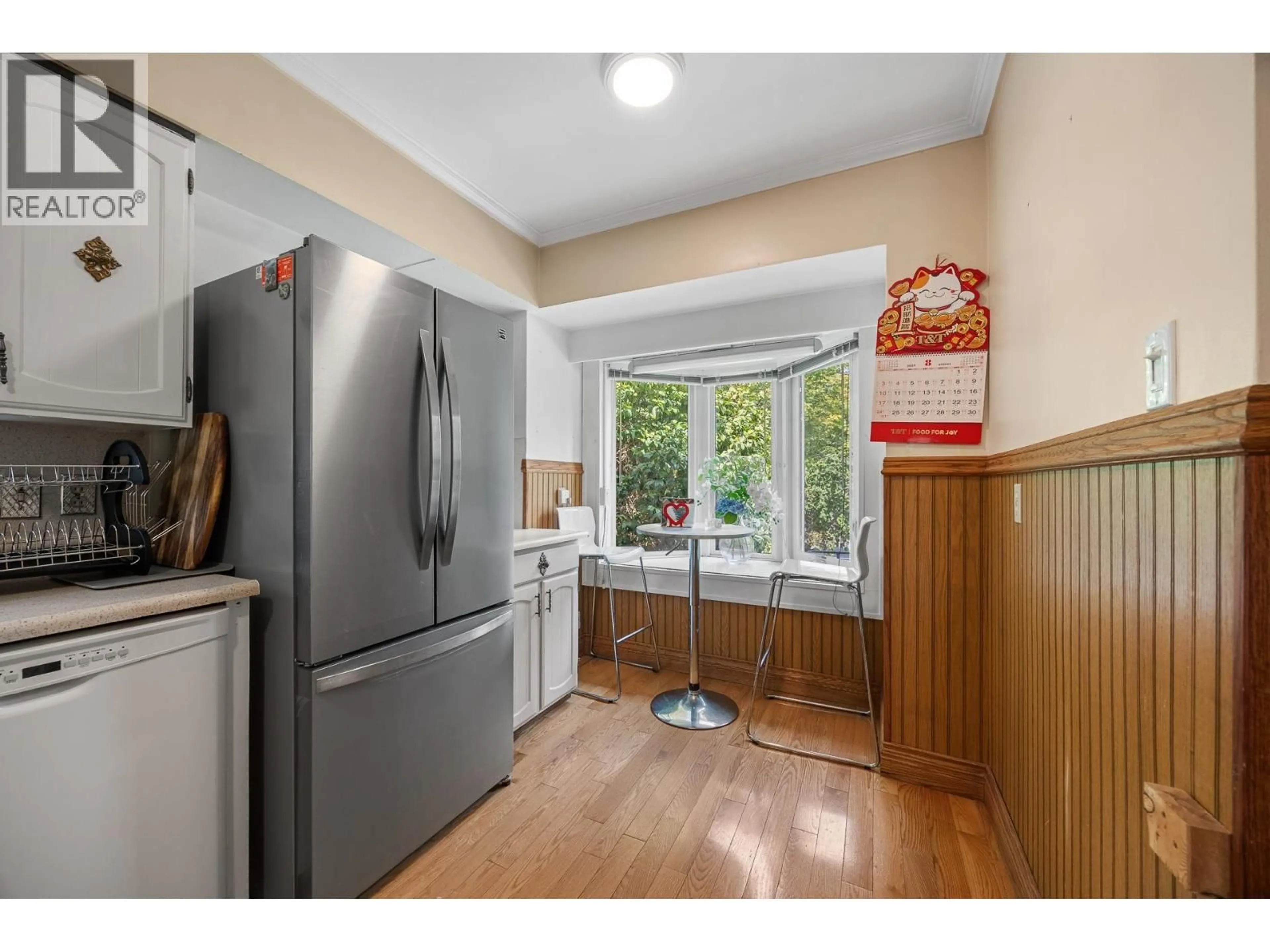 Standard kitchen, unknown for 4054 31ST AVENUE, Vancouver British Columbia V6S1Y6