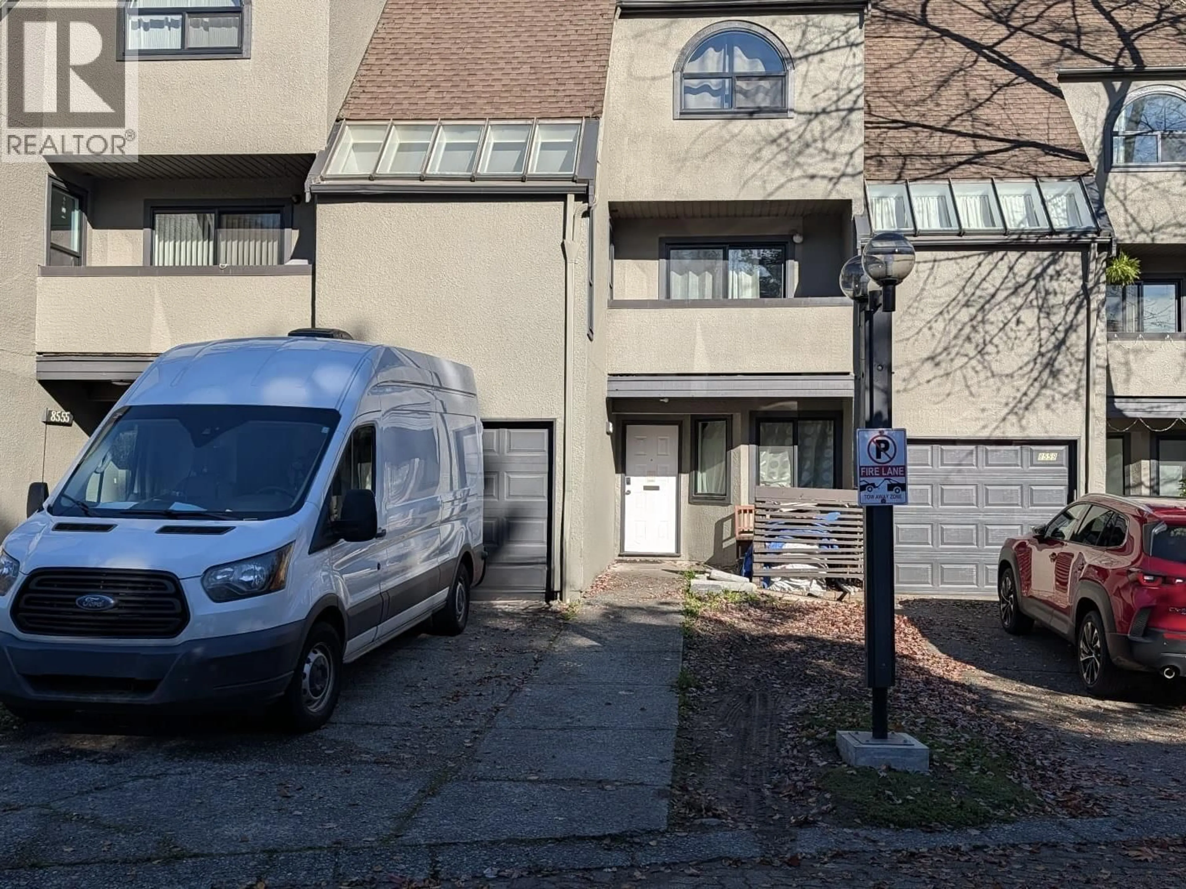 A pic from outside/outdoor area/front of a property/back of a property/a pic from drone, street for 8557 WOODRIDGE PLACE, Burnaby British Columbia V5A4B3