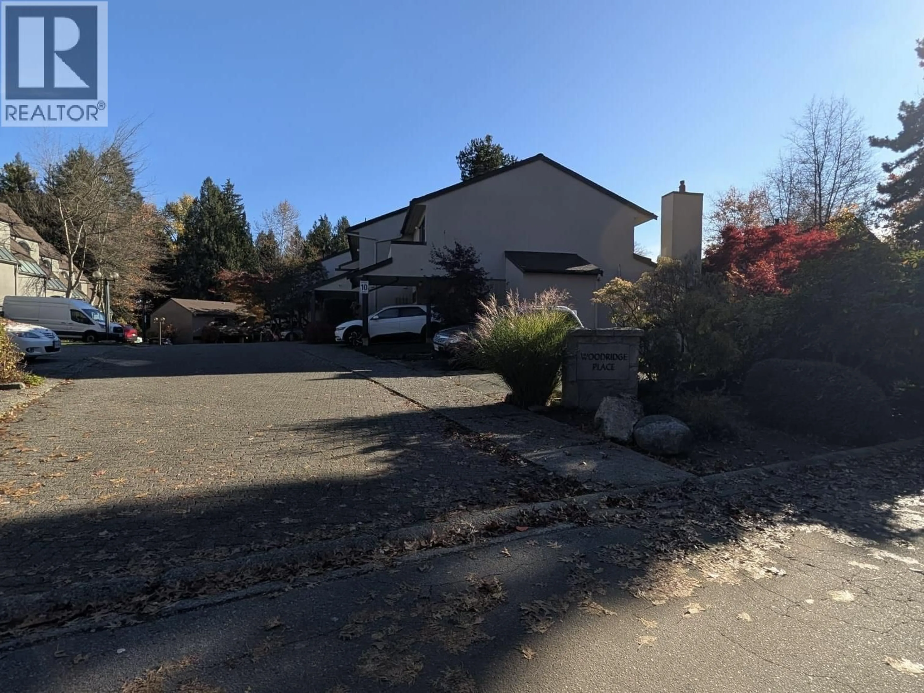 A pic from outside/outdoor area/front of a property/back of a property/a pic from drone, unknown for 8557 WOODRIDGE PLACE, Burnaby British Columbia V5A4B3
