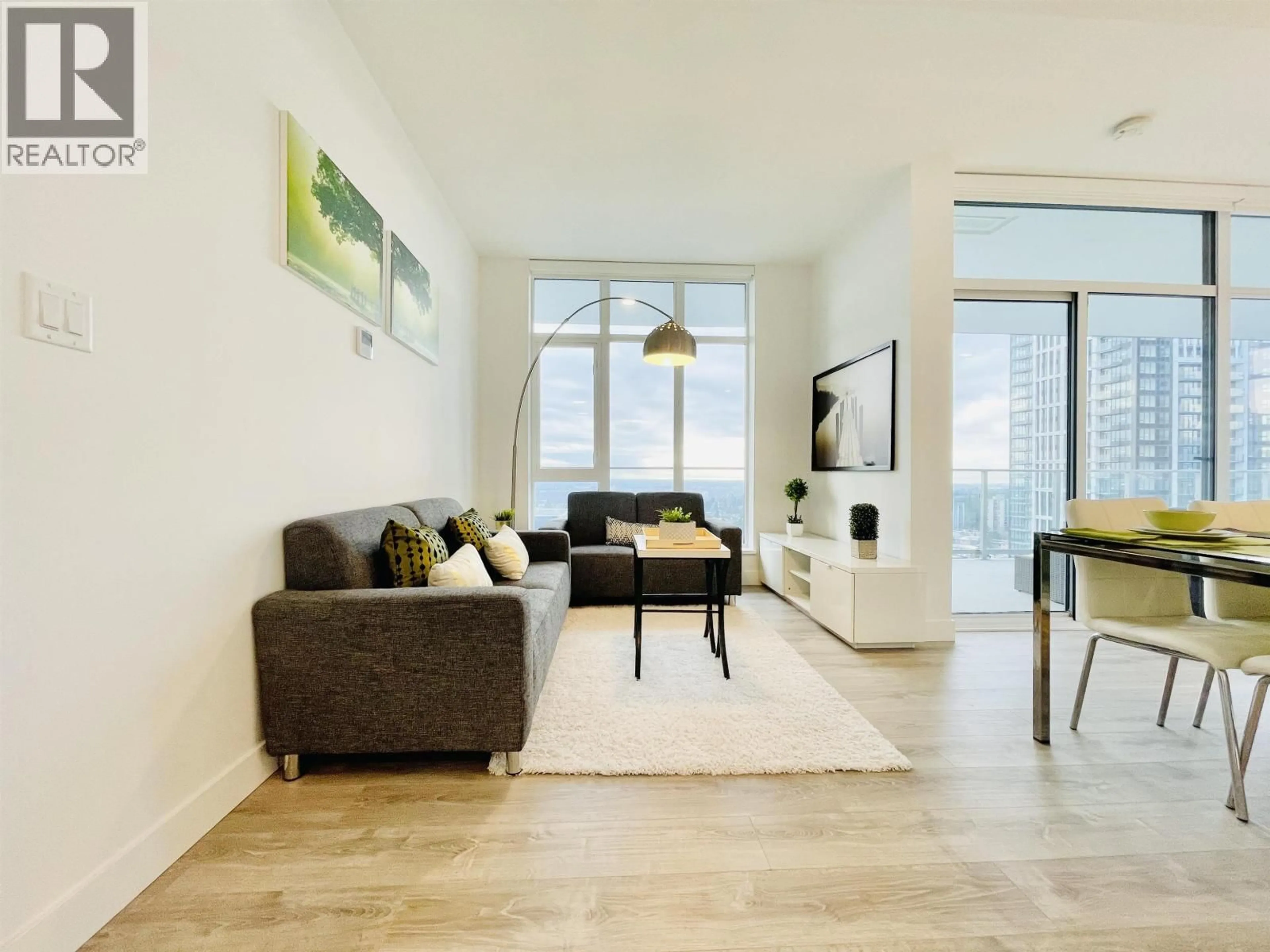 Living room with furniture, unknown for 1506 - 6511 SUSSEX AVENUE, Burnaby British Columbia V5H0K5