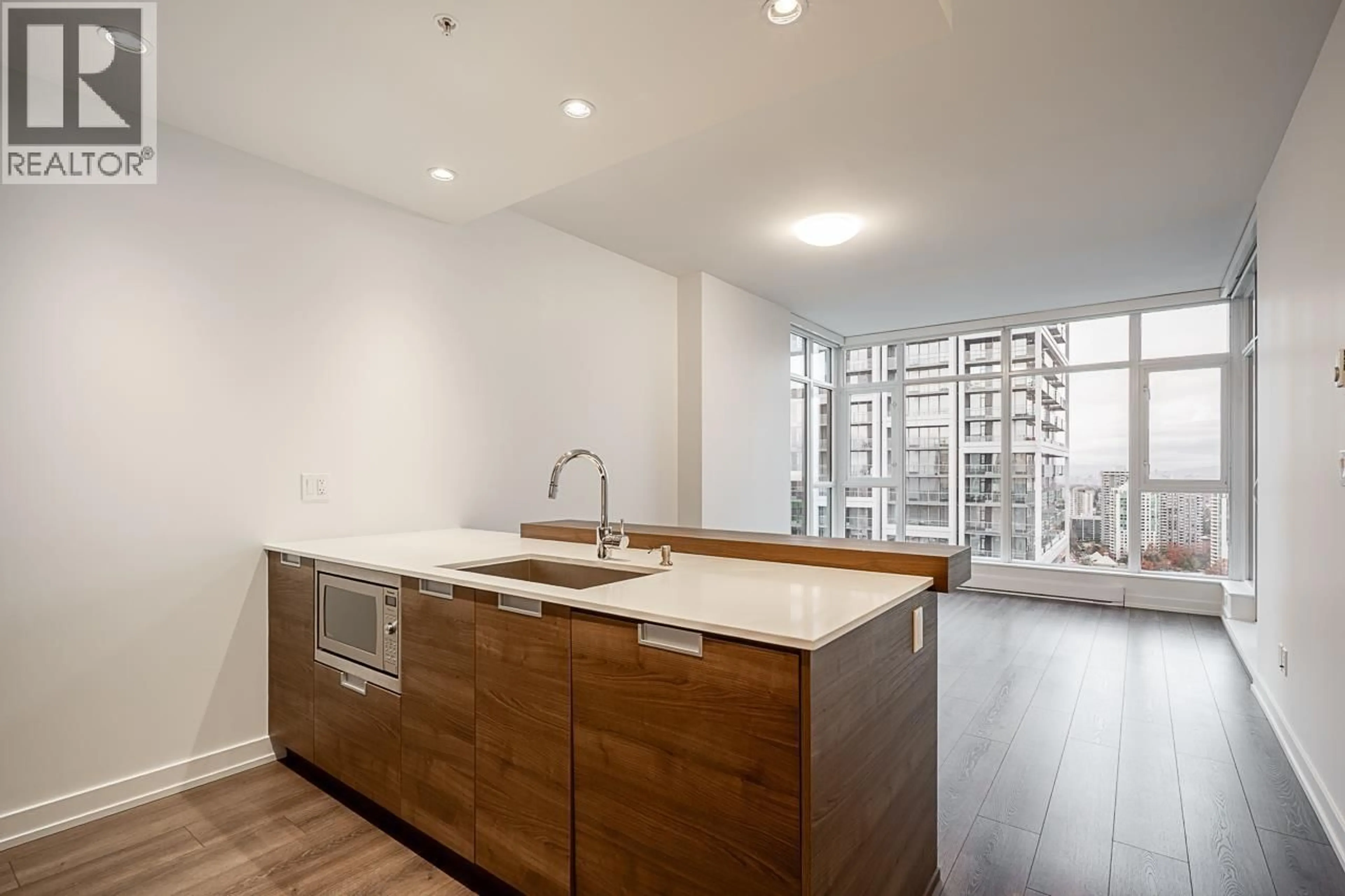 Standard kitchen, unknown for 2802 - 4688 KINGSWAY, Burnaby British Columbia V5H0E9