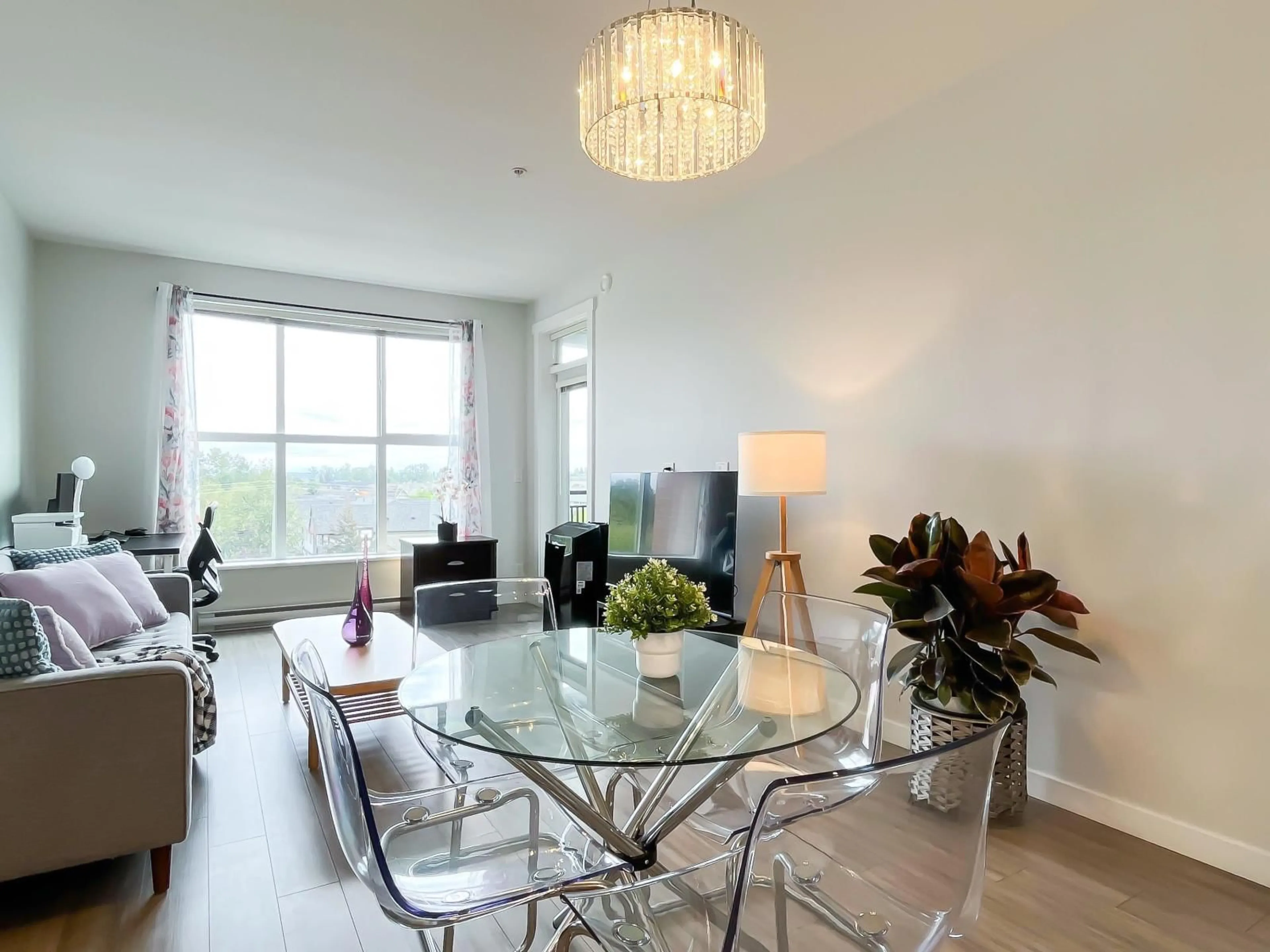 Dining room, wood/laminate floor for C515 - 8150 207, Langley British Columbia V2Y4J4