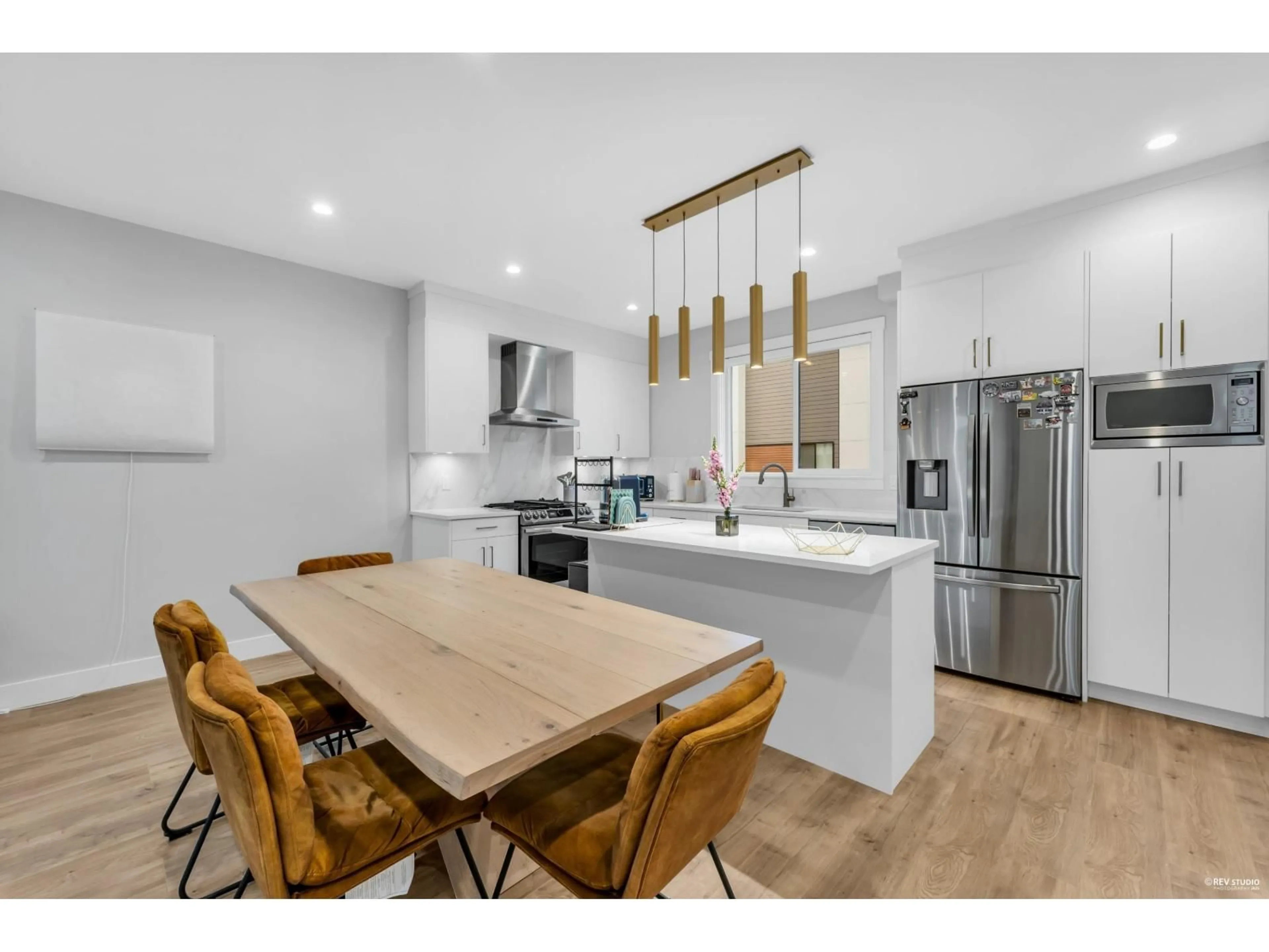 Open concept kitchen, unknown for 48 - 1639 162, Surrey British Columbia V4A4Y1